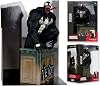 McFarlane Toys - Marvel Venom 1:6 Scale Collectible Scene & Comic Venom #5