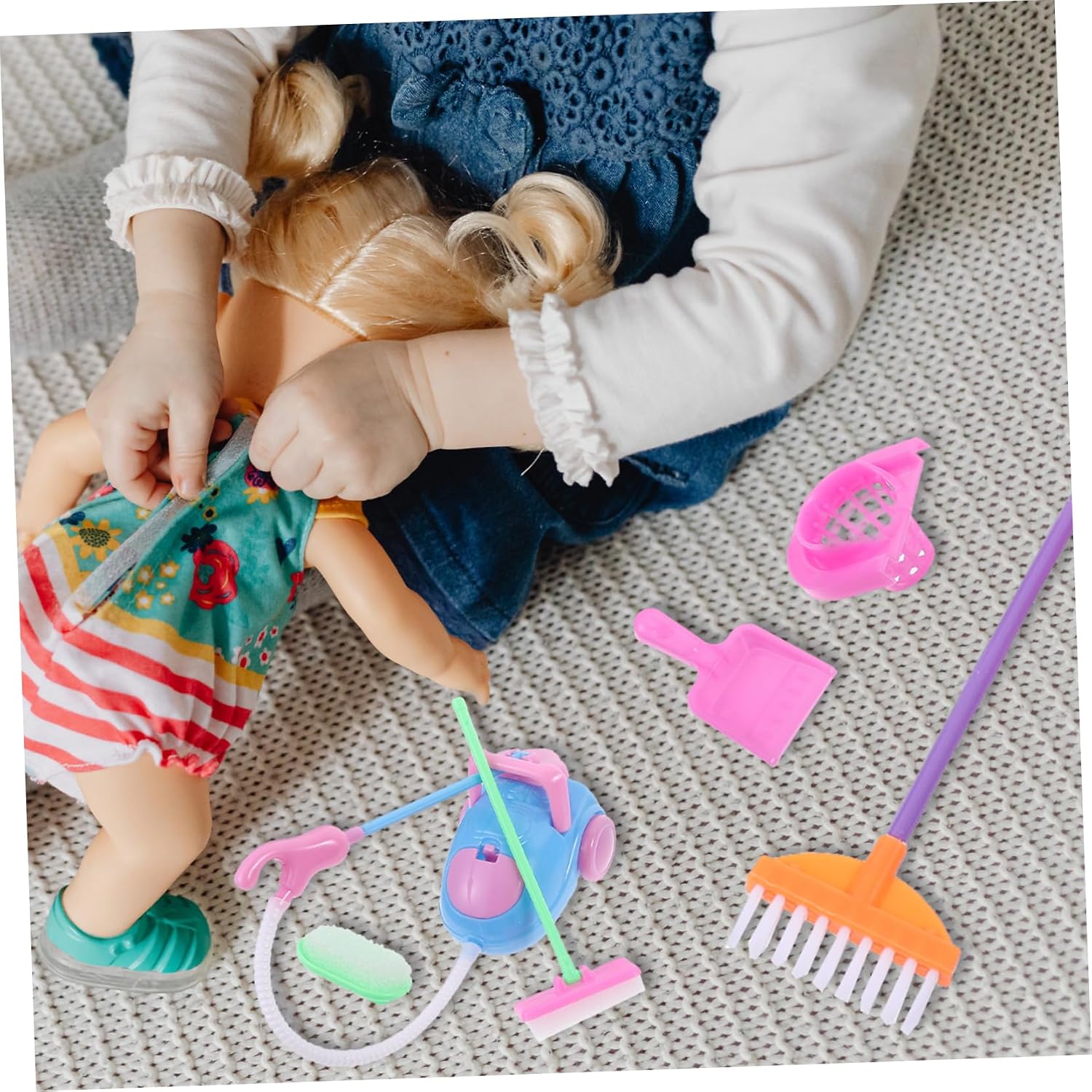 UPKOCH 1Set Dollhouse Miniature Cleaning Cute Accessories for Play House Cleaning Equipment Safe Tools for Dollhouse Decoration Random Colors