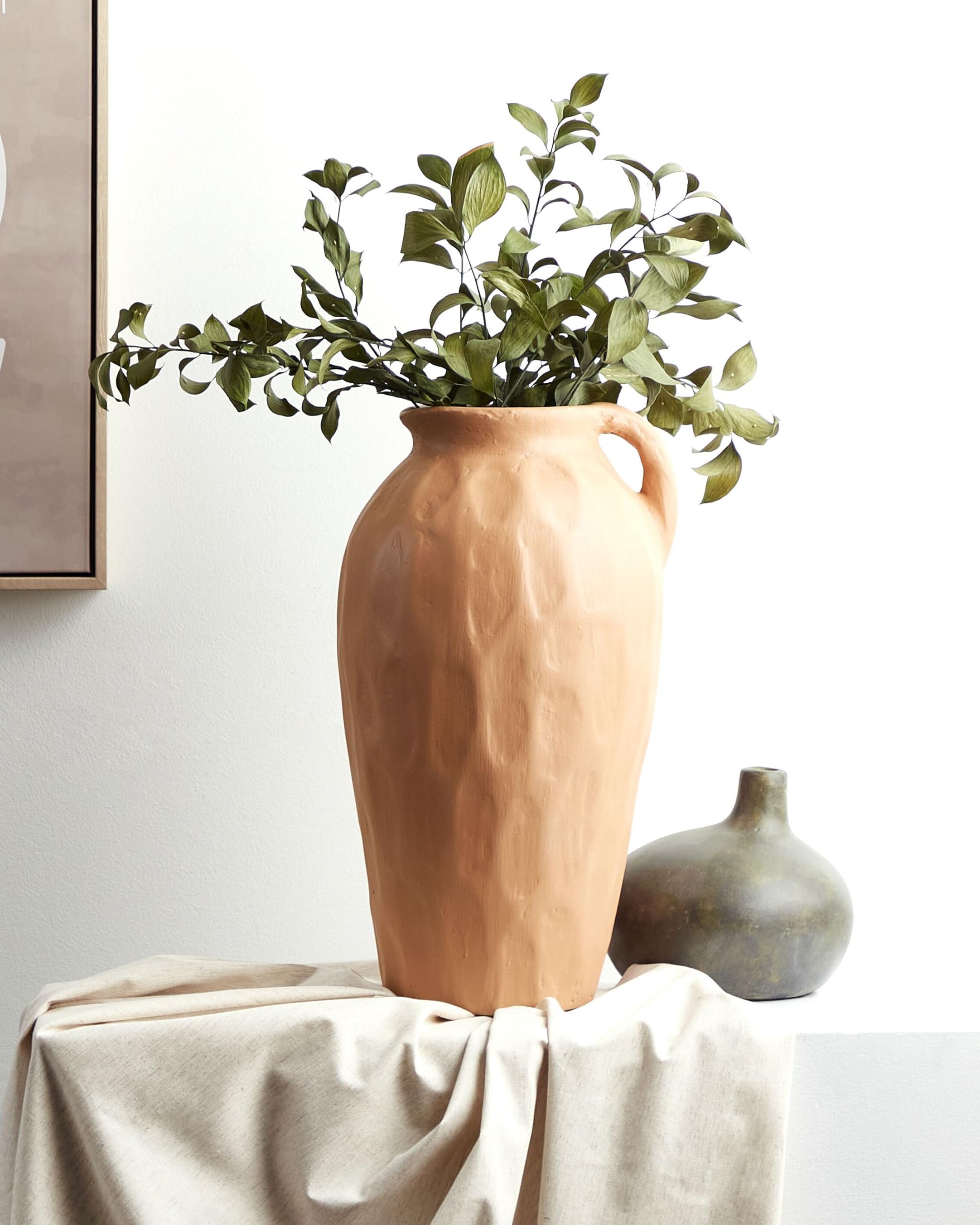 Dekovase aus Terrakotta beige 46 cm handgefertigt klassisch ästhetisch Taiping
