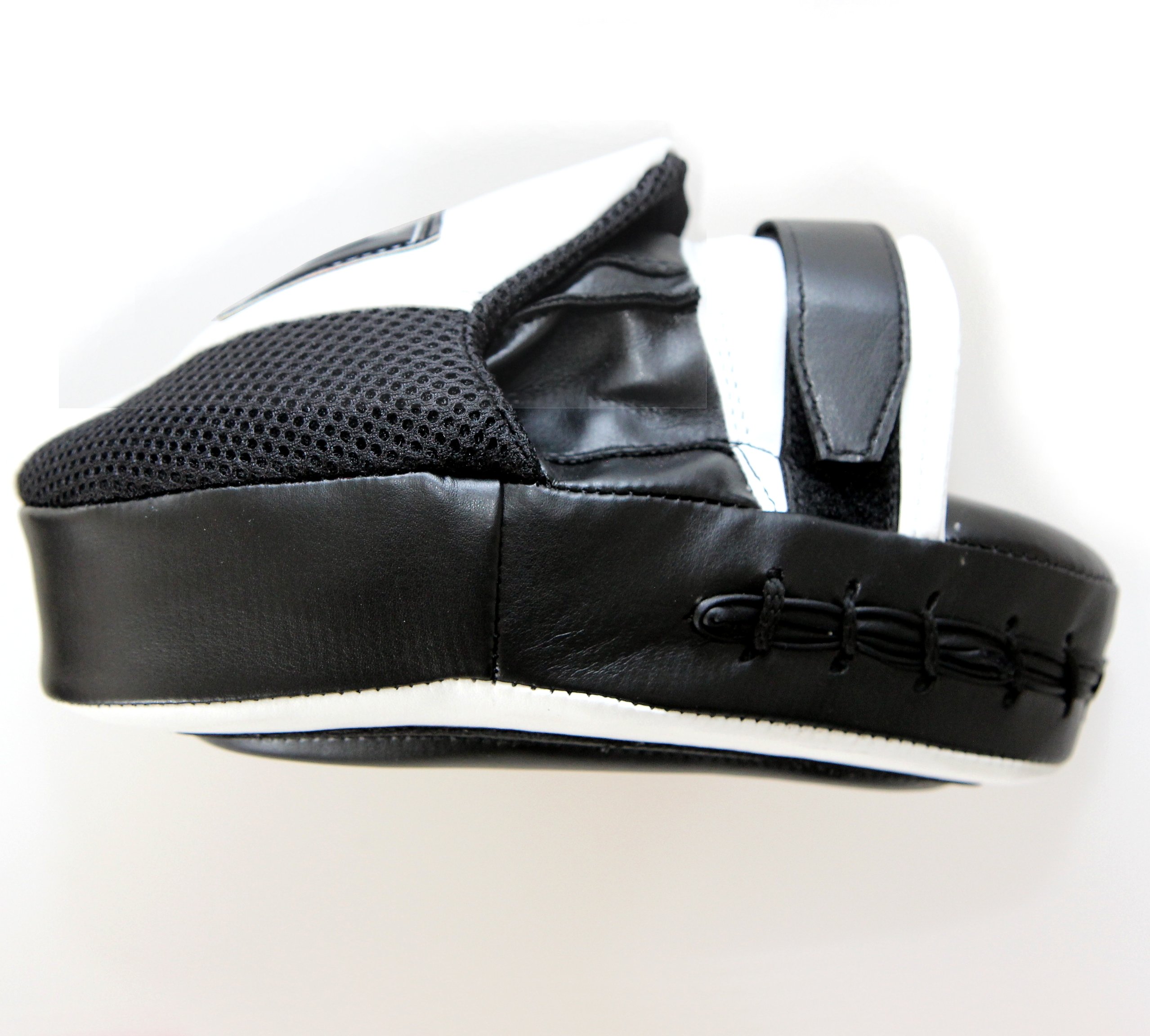 BAY Gel Leder Trainerpratzen mit Ergonomischer Handkontur, Schlagpolster für Kampfsport, Schwarz, 2er Set