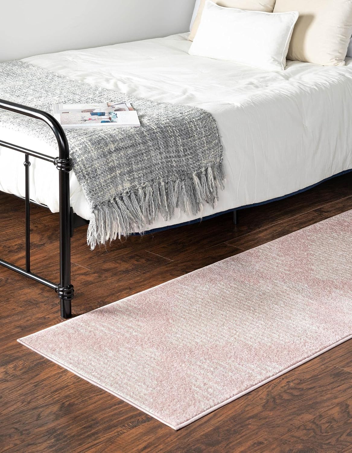 Rugs.com Kai Collection Rug – 5 Ft Runner Pink Medium-Pile Rug Perfect for Living Rooms, Kitchens, Entryways