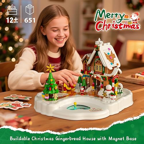 Miniatura 2 de Juego de casa de jengibre con escena de nieve de Navidad, control magnético de base de Papá Noel para interactuar con muñecos de nieve, árboles de