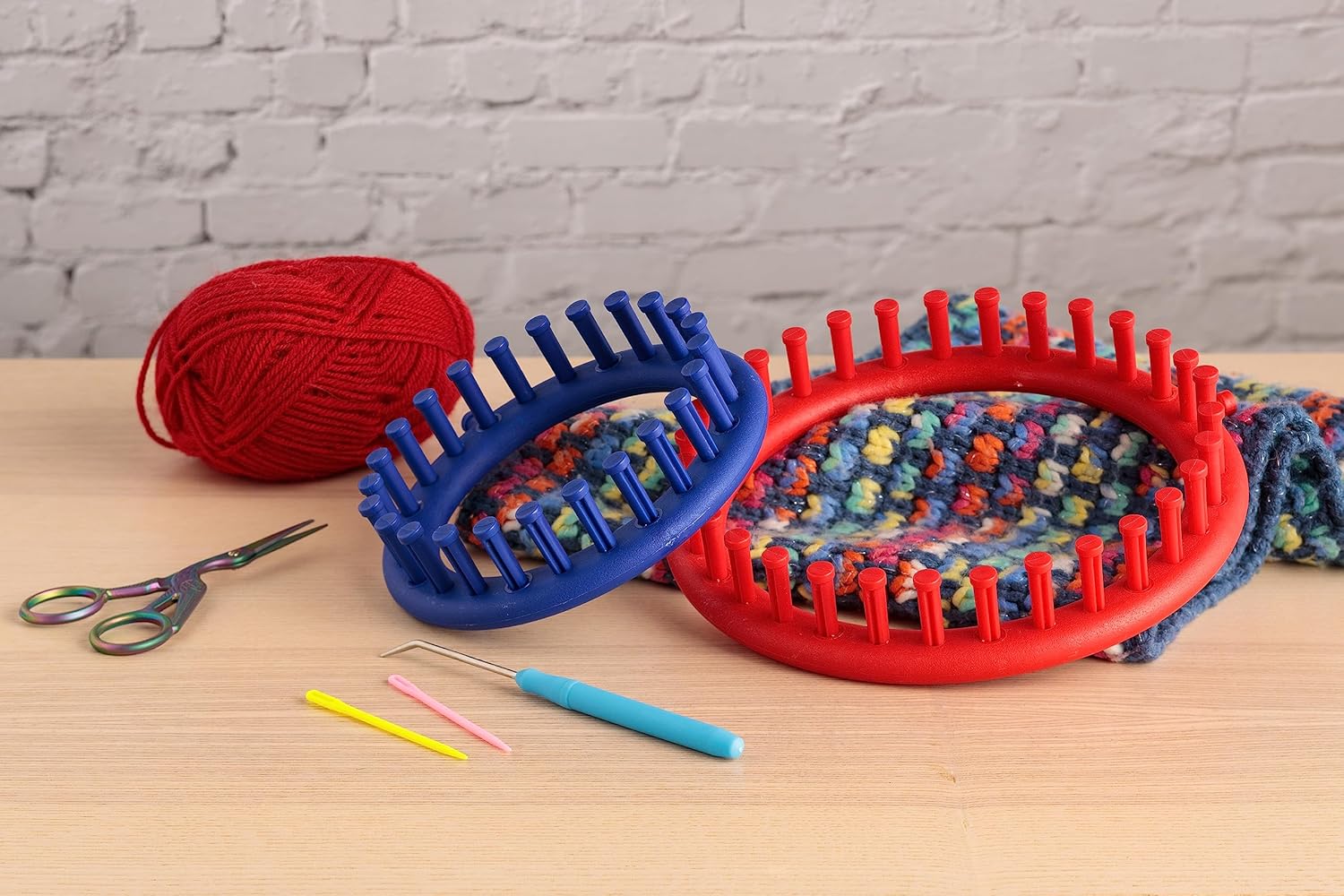 The Quilted Bear Round Knitting Loom Set - Plastic Knit Quick Loom Set of Four Different Sizes Circular Knitting Looms for Making Hats, Scarves & More