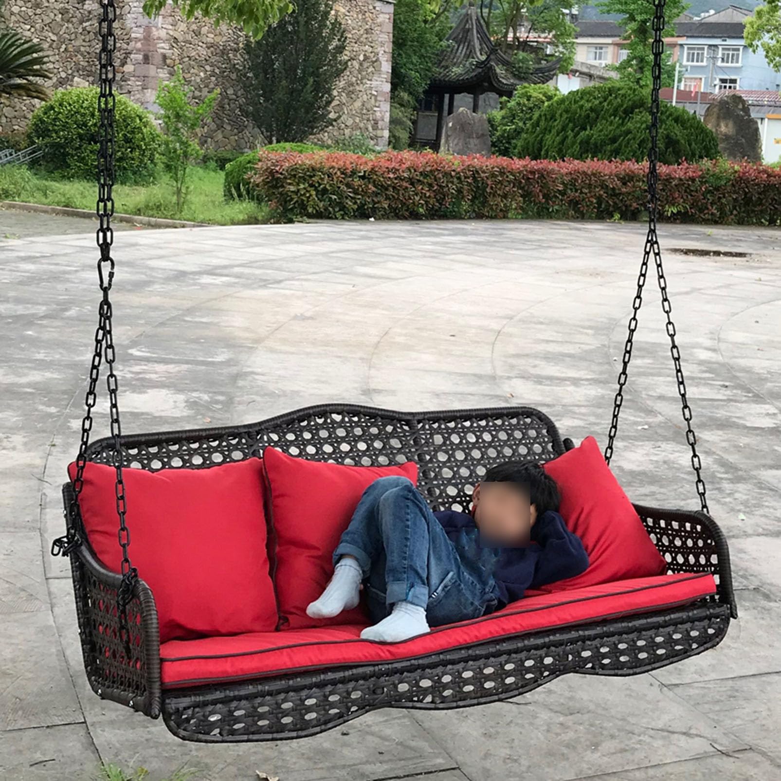Dondolo sospeso con catene, sedia a dondolo in rattan per 2-3 persone con cuscini, altalena resistente per giardino, prato e terrazza
