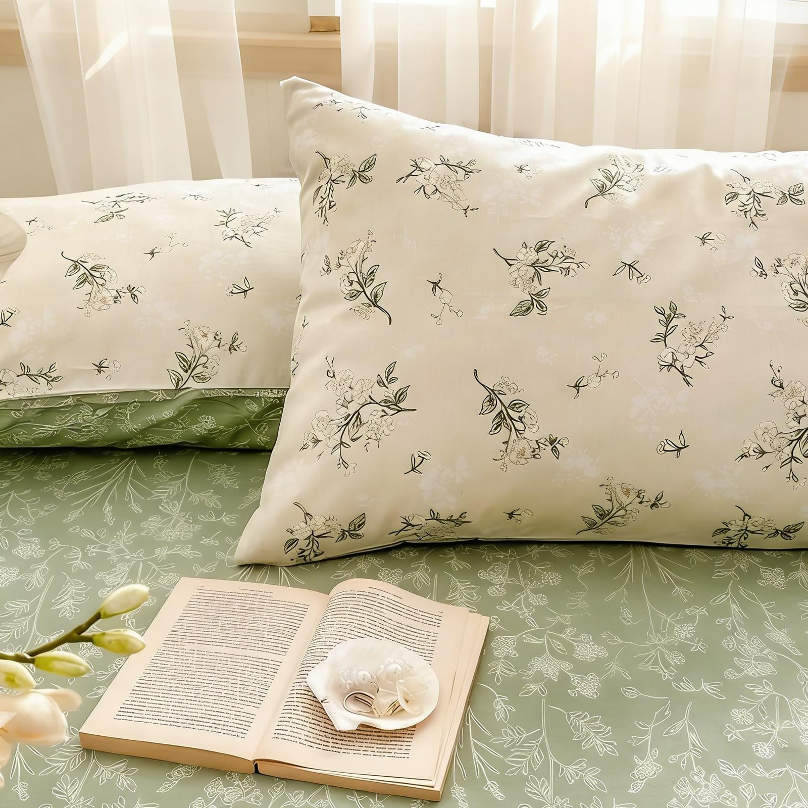 Wotcsil Floral Printed Pillow Cases 2 Pack, Cotton Pillowcases Standard Size 50x75cm Pillow Covers Flower Leaves Pattern with Envelope Closure, Beige Green