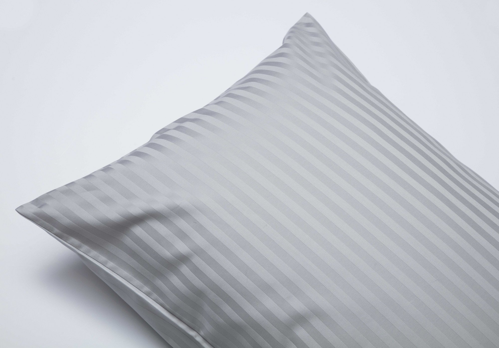 Belledorm Platinum Hotel Suite Satin Stripe (Platinum)