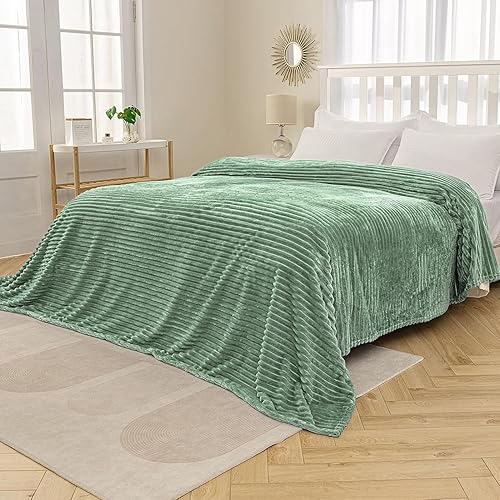 Miniatura 3 de MIULEE Manta de cama de forro polar, tamaño Queen de 90 x 90 pulgadas, 300 GSM, súper suave, ligera, de felpa, a rayas, color verde salvia, cálida,
