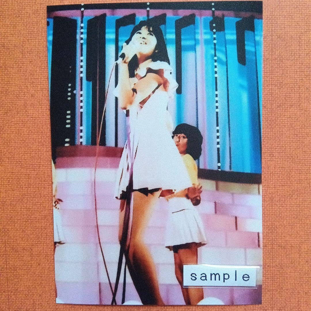 石野真子サイン色紙＆私の首領（ステージ衣装）生写真２枚 石野真子サイン色紙＆私の首領（ステージ衣装）生写真2枚