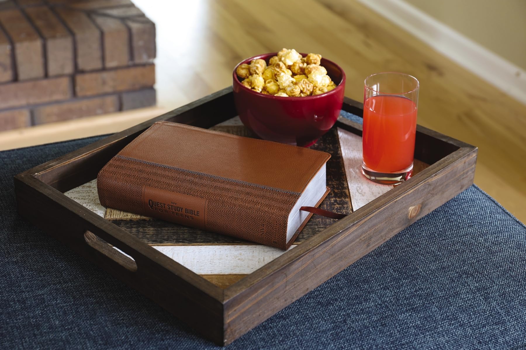 Holy Bible: New International Version, Quest Study Bible for Teens, The Question and Answer Bible, Leathersoft, Brown, Comfort Print
