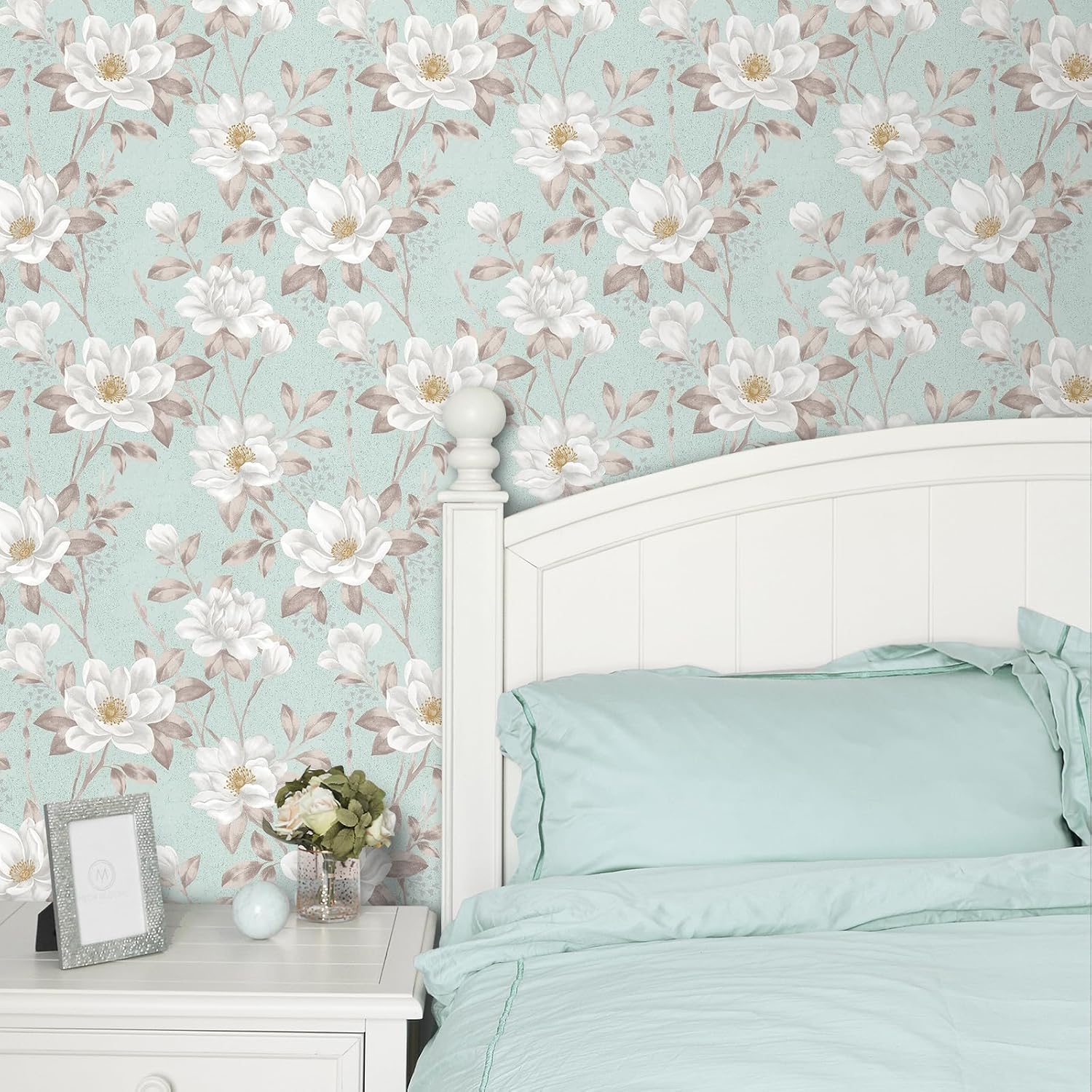 Livelynine 17.5x276 Floral Peel and Stick Wallpaper Magnolia Flower Green White Vintage Wall Paper Self Adhesive Mural Removable Light Green Floral Contact Paper for Cabinets Drawer Vinyl Wall Art