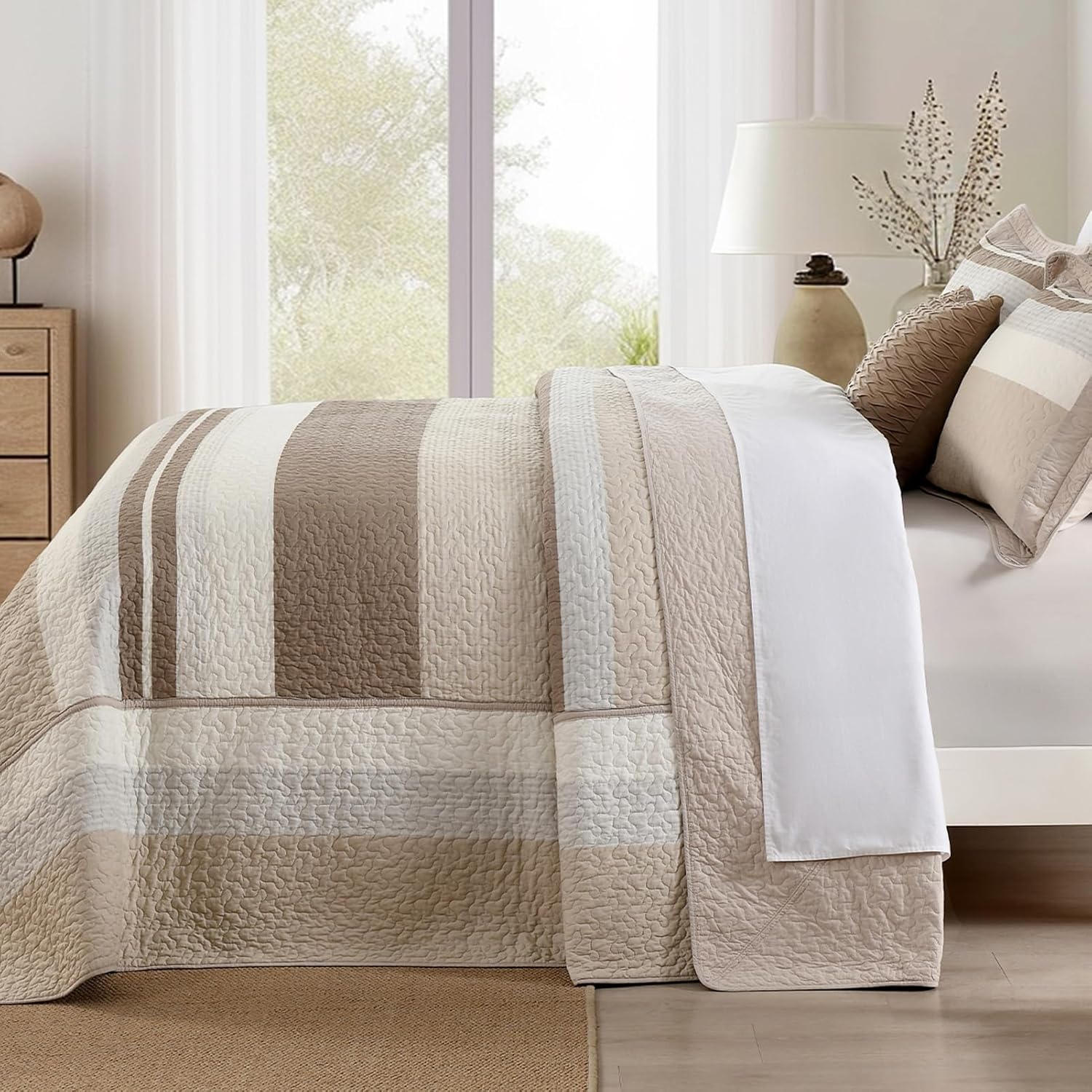 SahSahCasa 120"x102" 100% Cotton Oversized Queen Bedspread Coverlet Striped Quilt Set, Quilted Bedspread Extra Large Quilt, XL Bed Spread Lightweight Comforter, 3pc, Brown/Camel/Cream