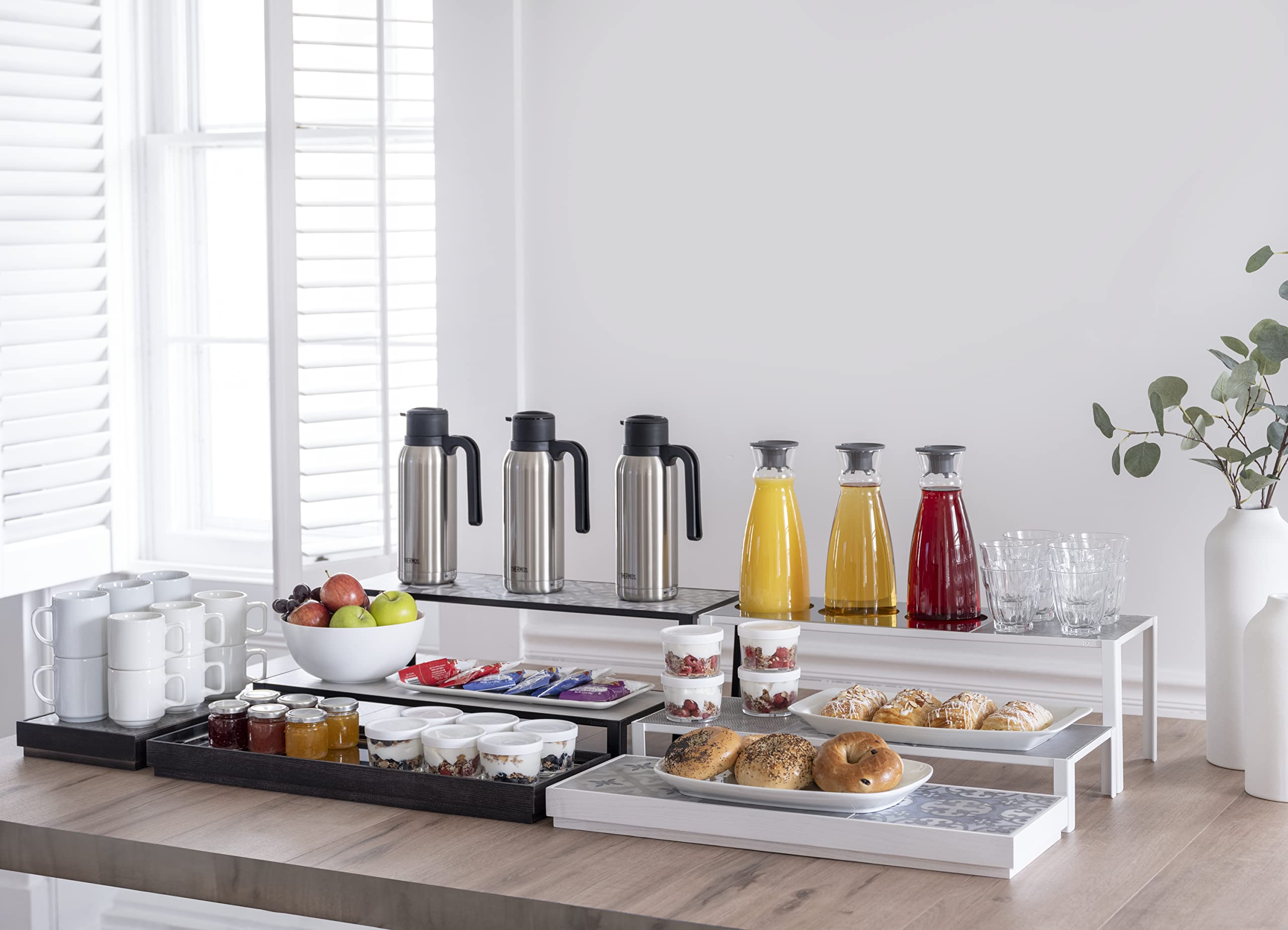 Abert FP034 Domino Steel Podium, 15 3/4" x 7 7/8" x 3 1/2", elevador de exhibición de buffet blanco por Arc Cardinal