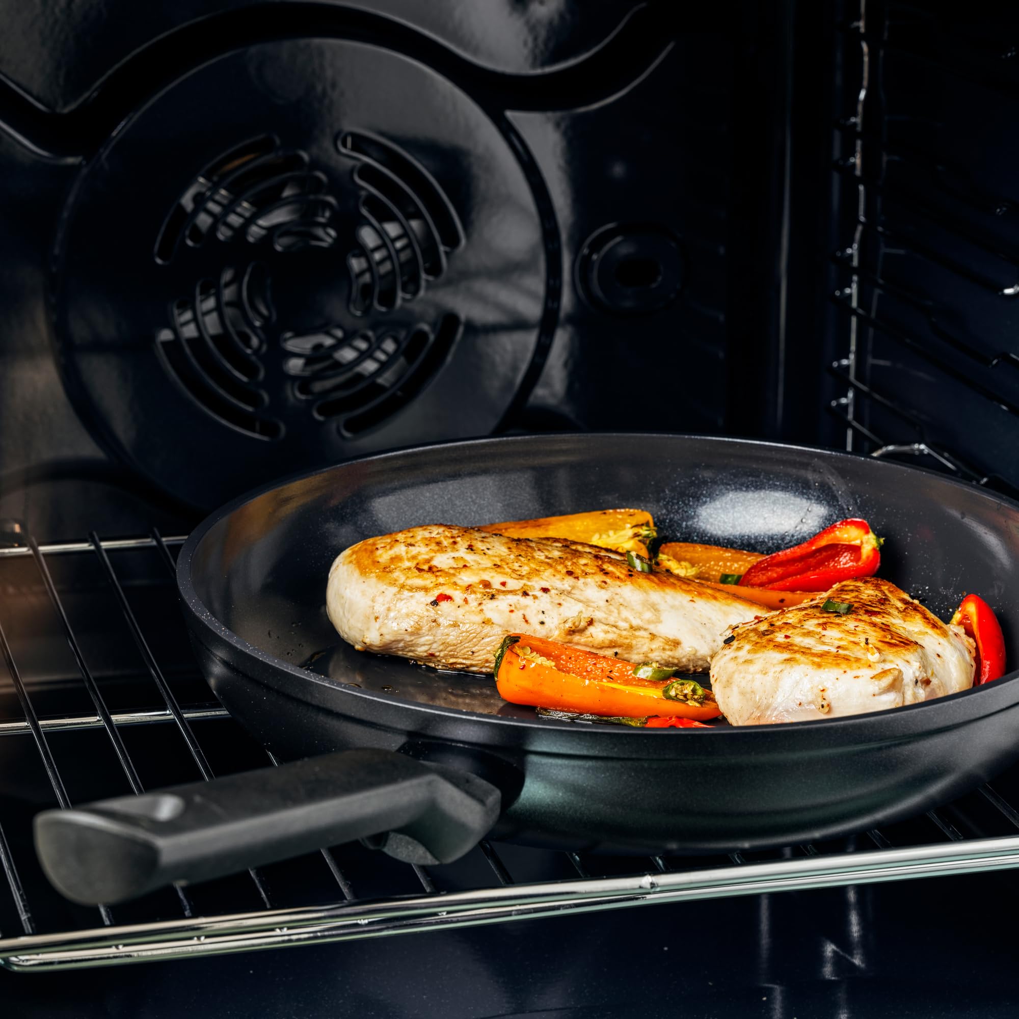 BK Easy Induction Padella Wok Antiaderente in Ceramica, 30 cm/5 L, Alluminio, Senza PFAS, Induzione, Forno Fino a 160˚C, Manico Stay Cool, Lavabile in Lavastoviglie, Nero