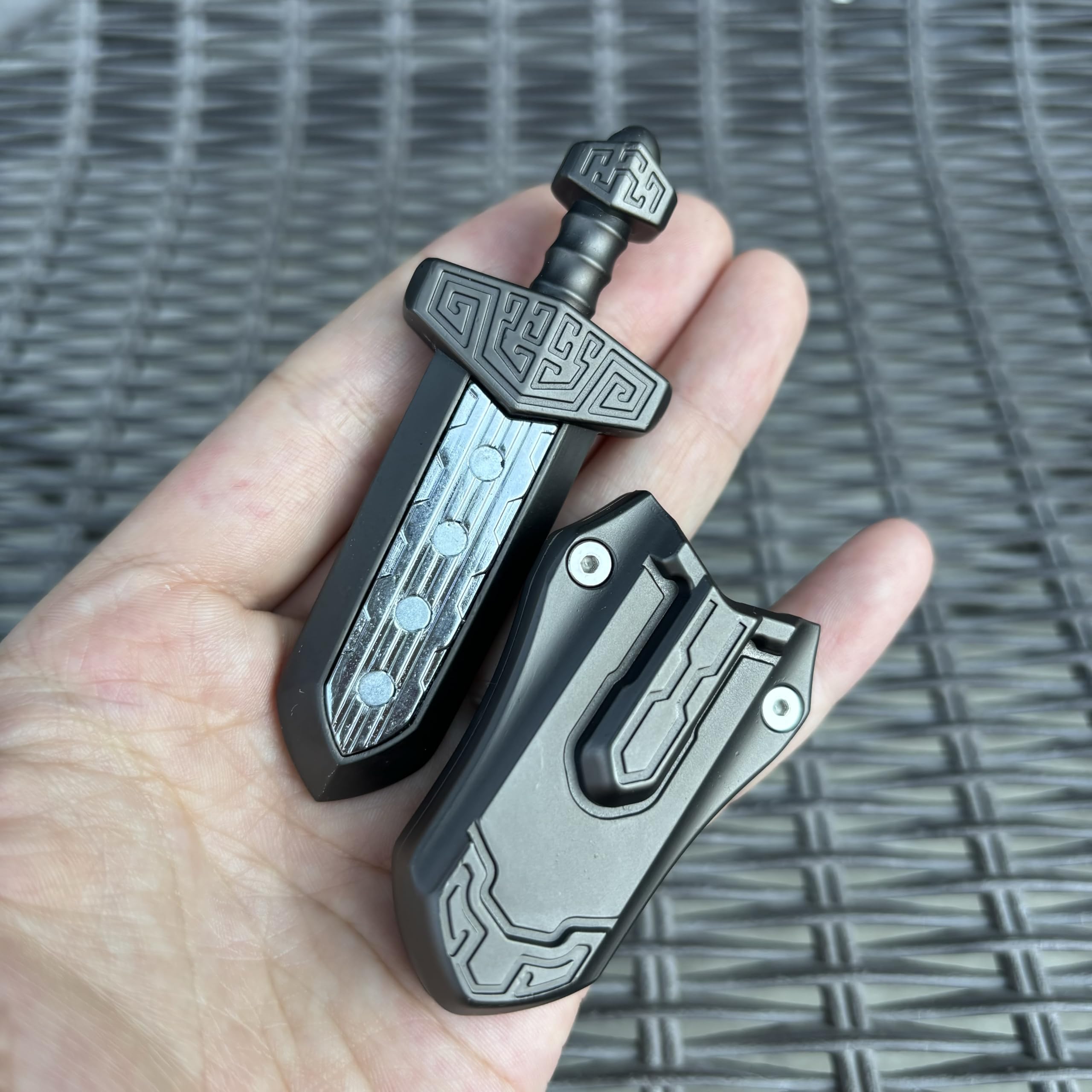 EDCトイ Amazon | EDC Swords Mechanical Magnetic Push Slider Metal