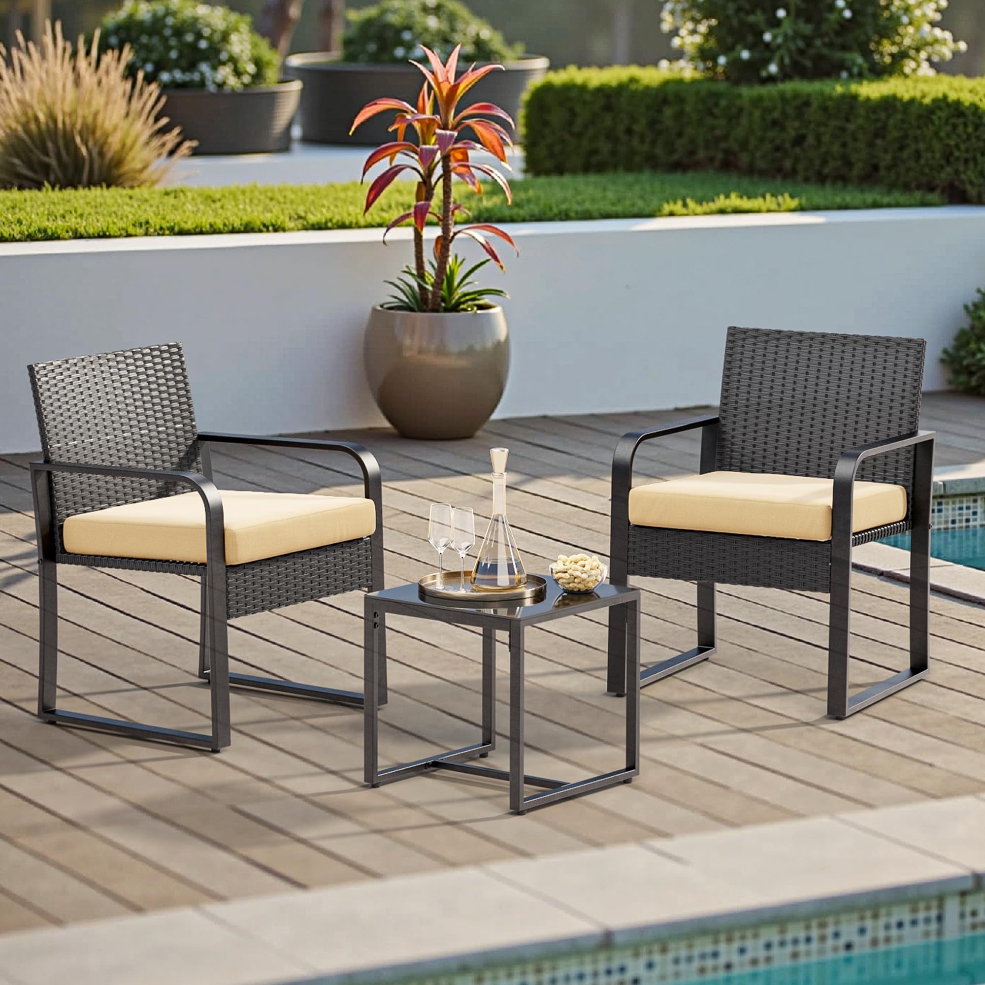 Bealife Salottino da Esterno in Rattan, Set Giardino 3 Pezzi con 2 Poltrone Imbottite + Tavolino con Piano in Vetro, Mobili per Balcone e Terrazza (beige)