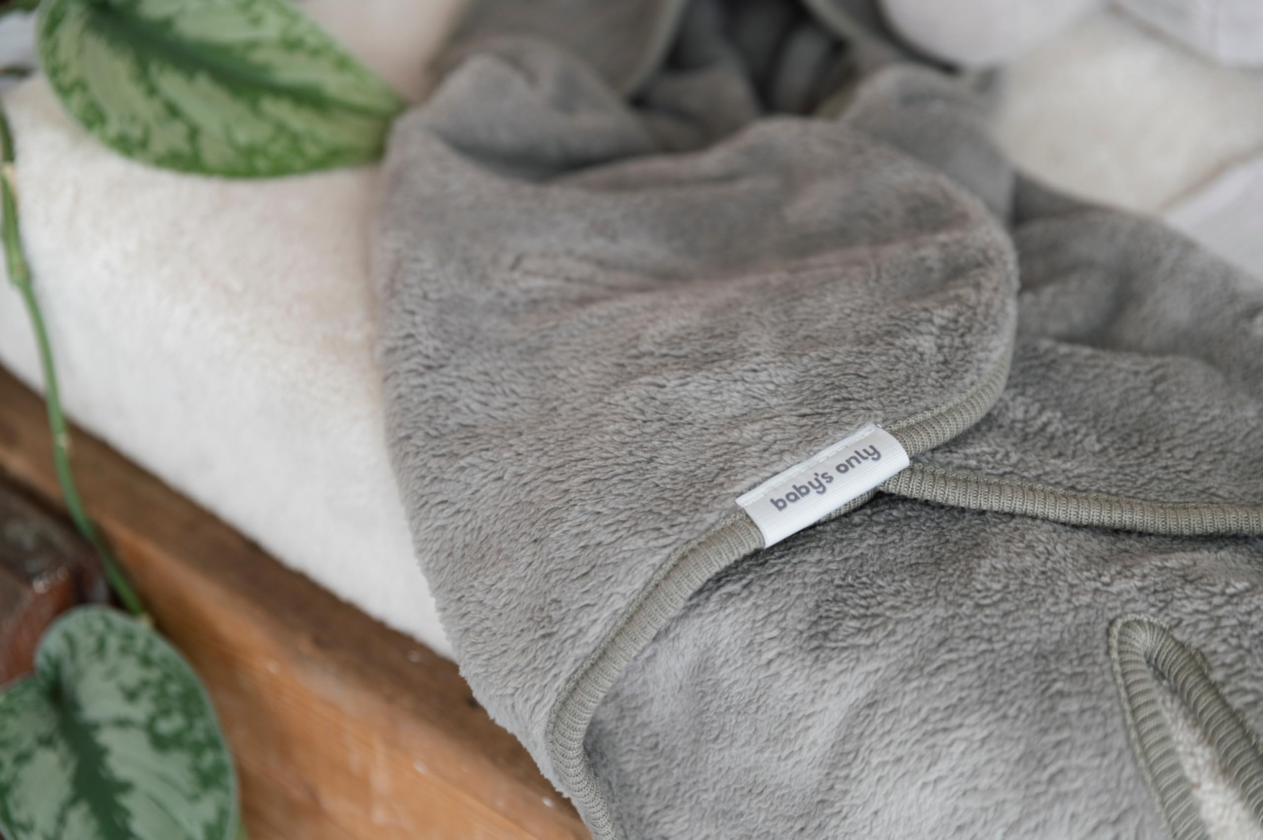 Baby's Only - Kocyk niemowlęcy z kapturem with feet Cozy - Old Pink