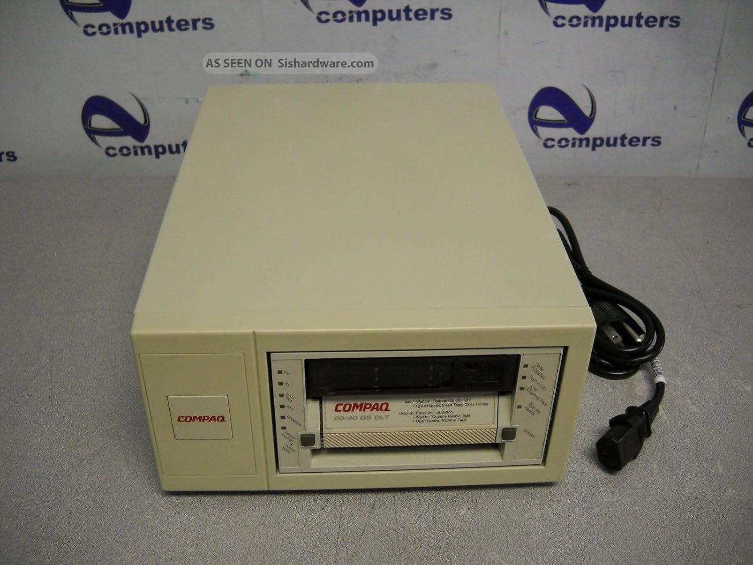COMPAQ 306008501 COMPAQ 20/40GB SCSI EXTERNAL DLT , DC