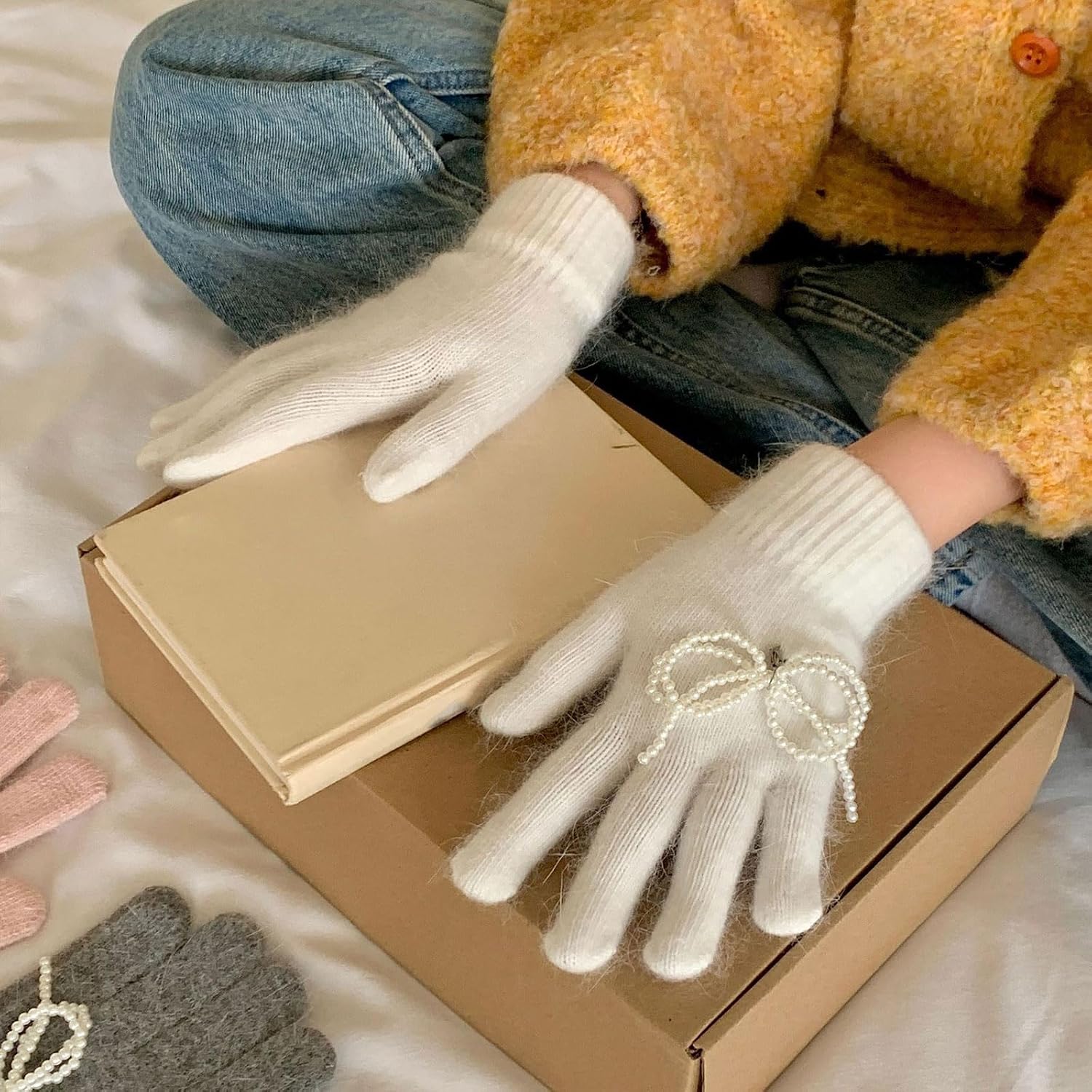 1pair Soft Touches Gloves Elegant Women's Mittens Thermal Knitted Gloves For Women Comfortable