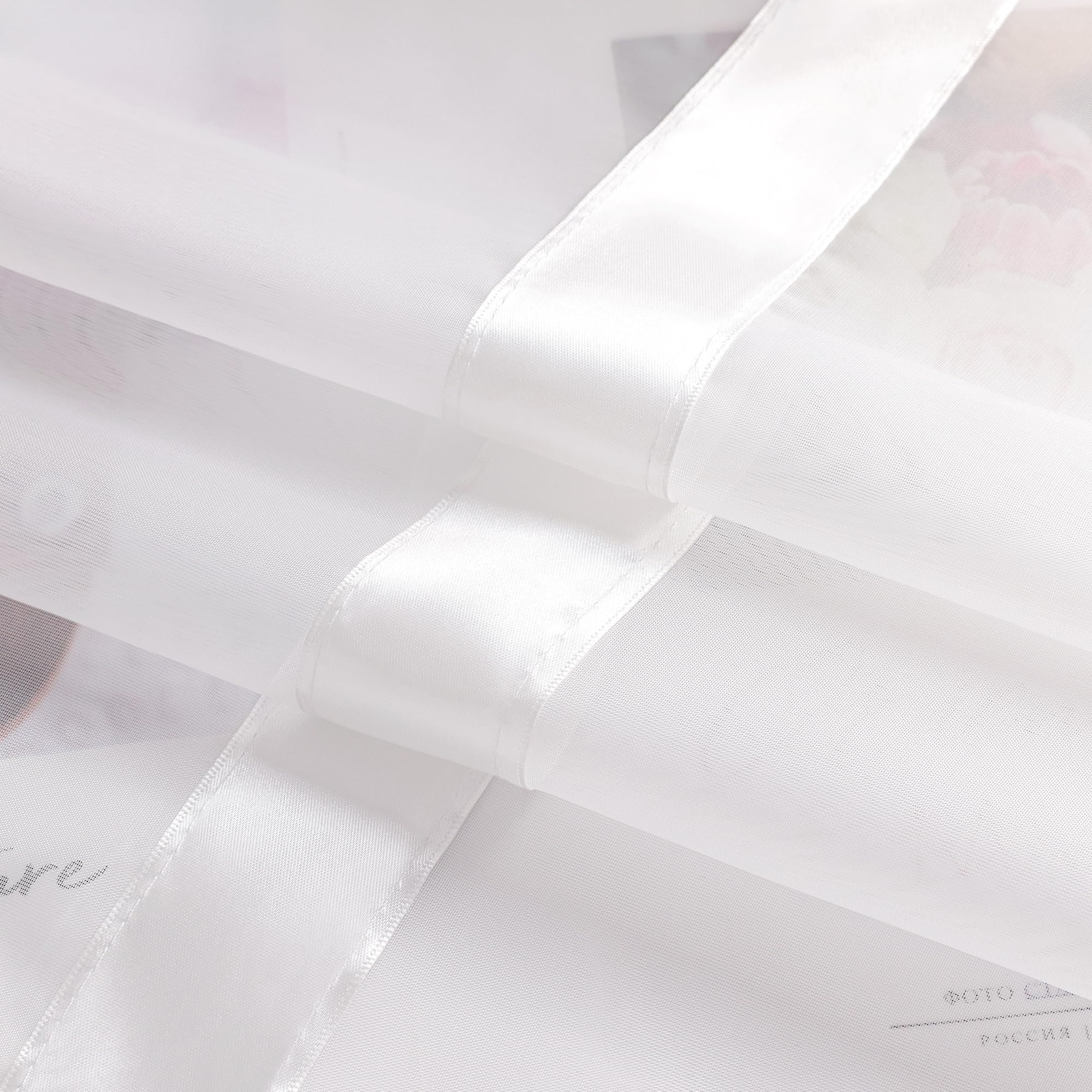 HongYa Gardine Transparent aus Voile mit Ösen und Satinband | Weiß, H/B 225/450 cm, einteilig, lichtdurchlässig, pflegeleicht, weich fallend, für Wohnzimmer und Schlafzimmer