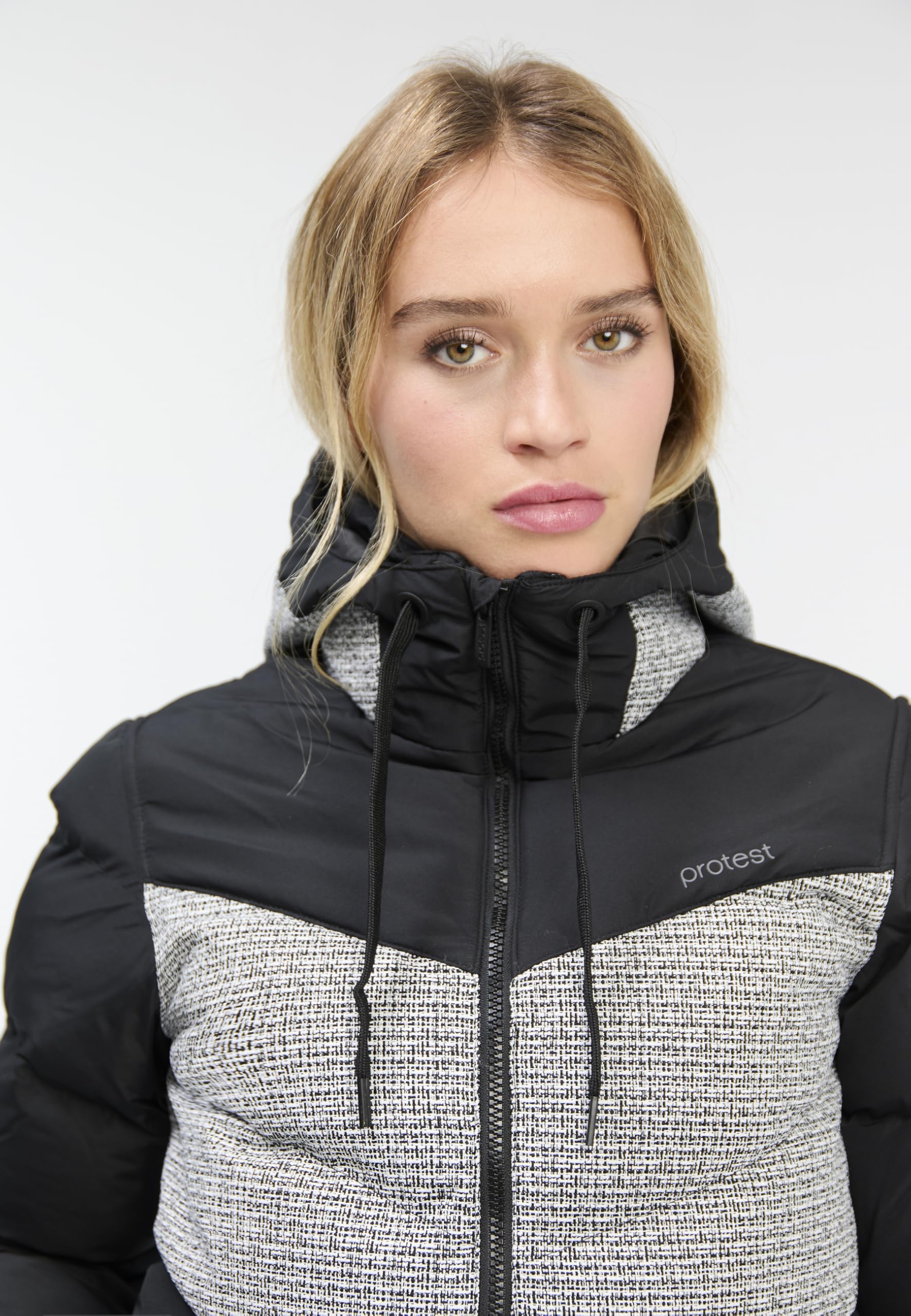 Protest Damen Ski- Und Snowboardjacke PRTBARLEY