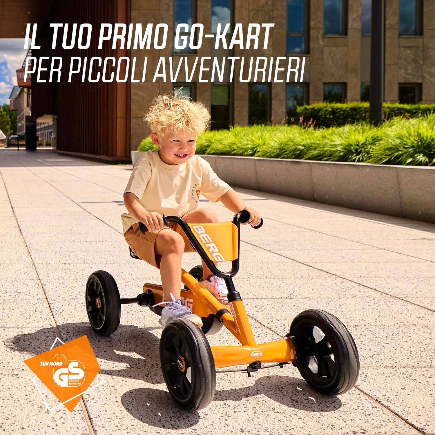 BERG Buzzy Arancione Go-Kart a Pedali per Bambini 2-5 Anni | Macchinina Cavalcabile con 4 Ruote Stabili e Sedile Regolabile