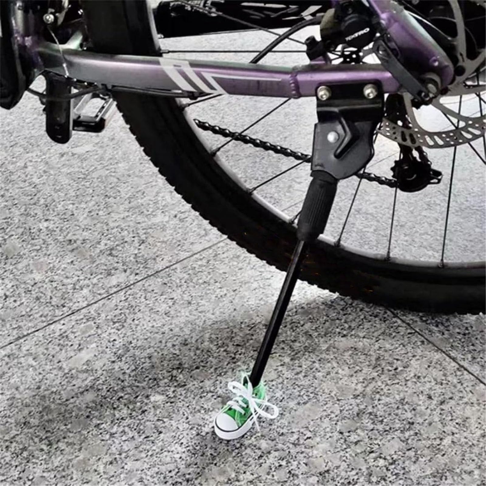 Fahrradständer Motorrad-Seitenständer Verlängerungspad Niedlicher Mini-Canvas-Schuhe Seitenständer Motorradzubehör Kleine Schuhe für Fahrrad Dreibein Dekoration Geschenk (C) Auto & Motorrad