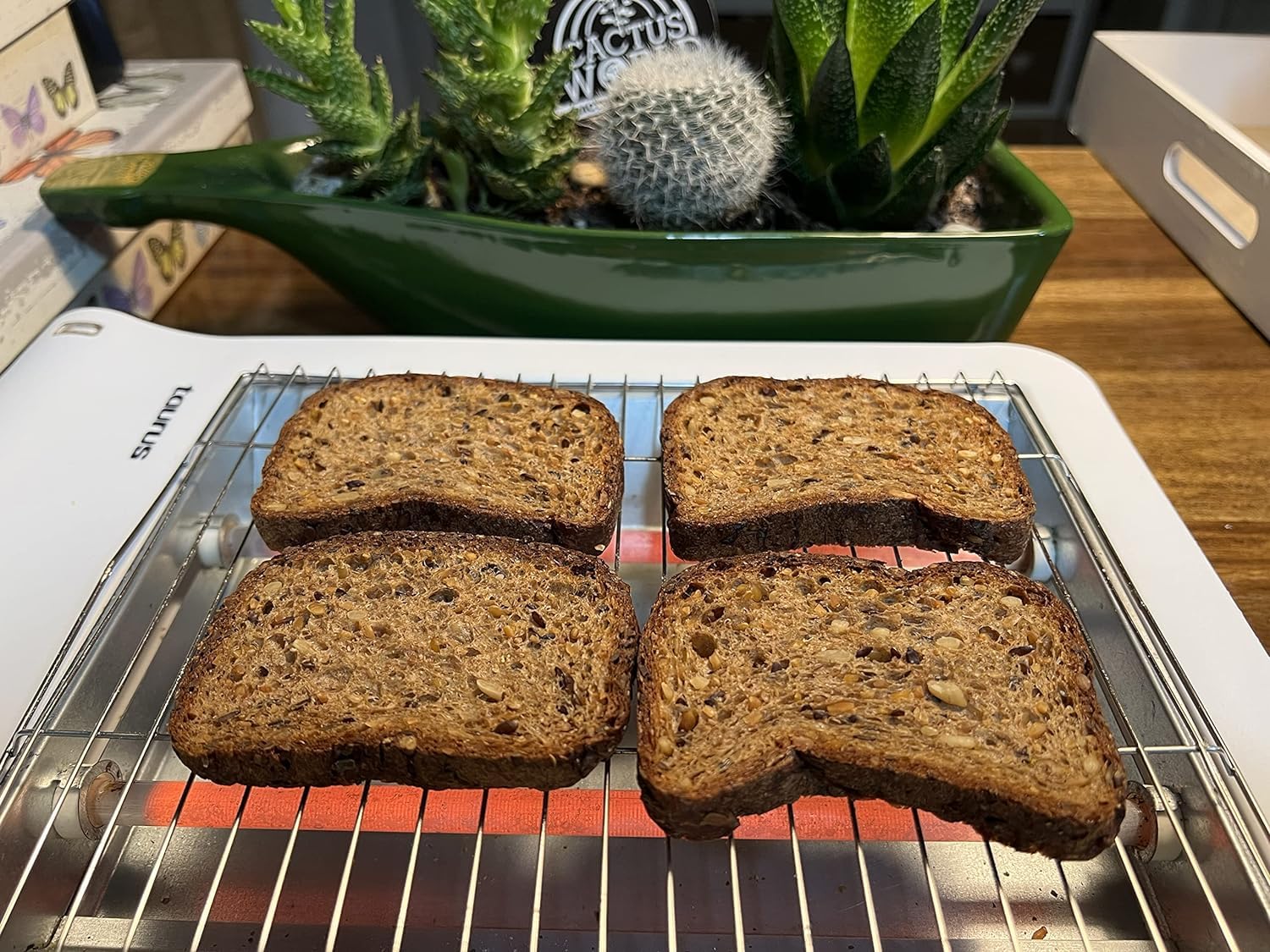 Pan Proteico Keto 85% Menos Carbohidratos, Para Dietas Hipocalóricas y Altas en Proteínas. Muy Blandito y Sabor Riquísimo. Peso 500 Gr Unas 20 Rebanadas Duración del Pan: 8 Meses Aprox