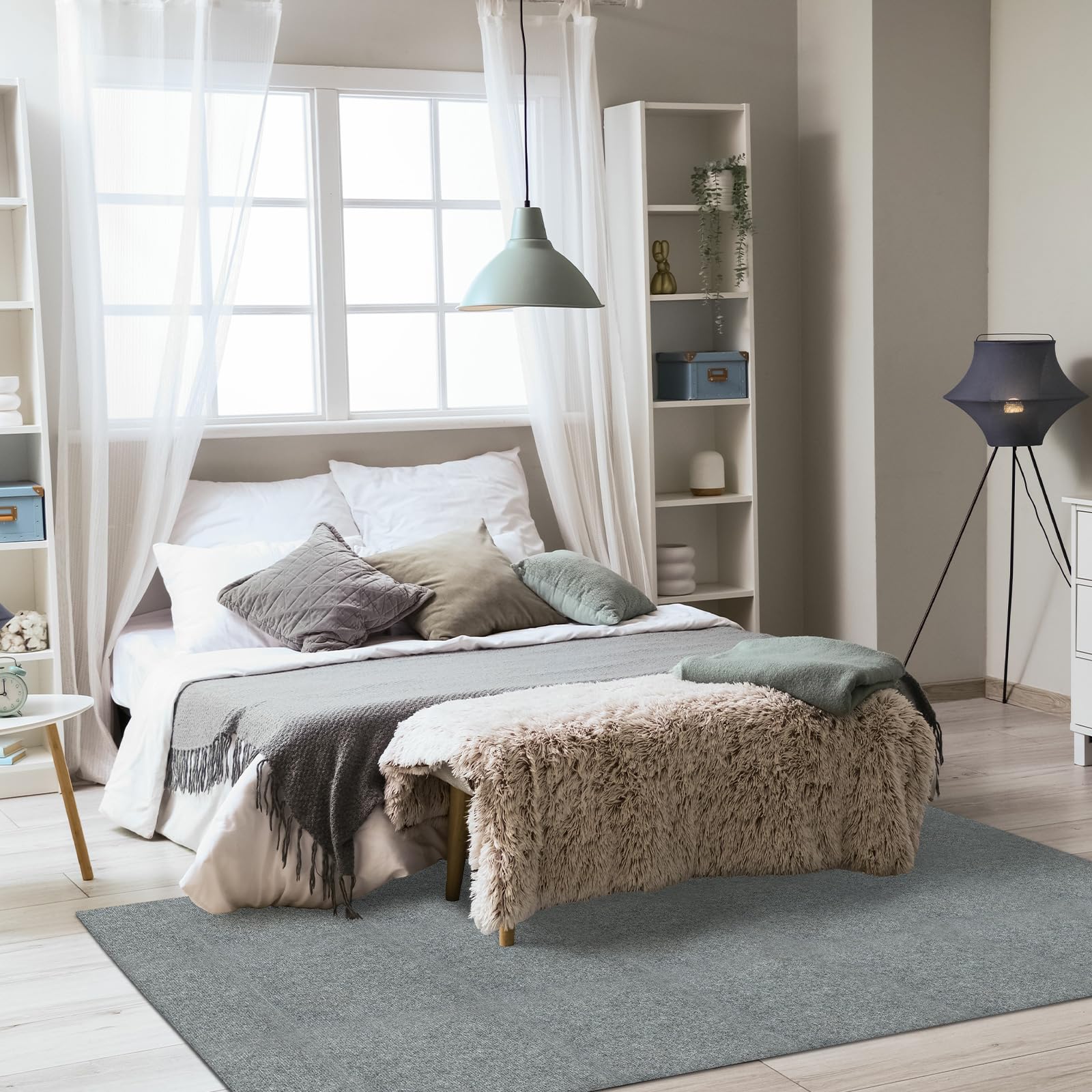 Dalles de Moquette Autocollantes, Carreaux de Sol Autocollants 30 x 30 cm, Tapis Doux, Décoration Intérieure pour Chambre, Salon, Bureau, 30 Dalles, 2,7 m² par Boîte Gris Clair