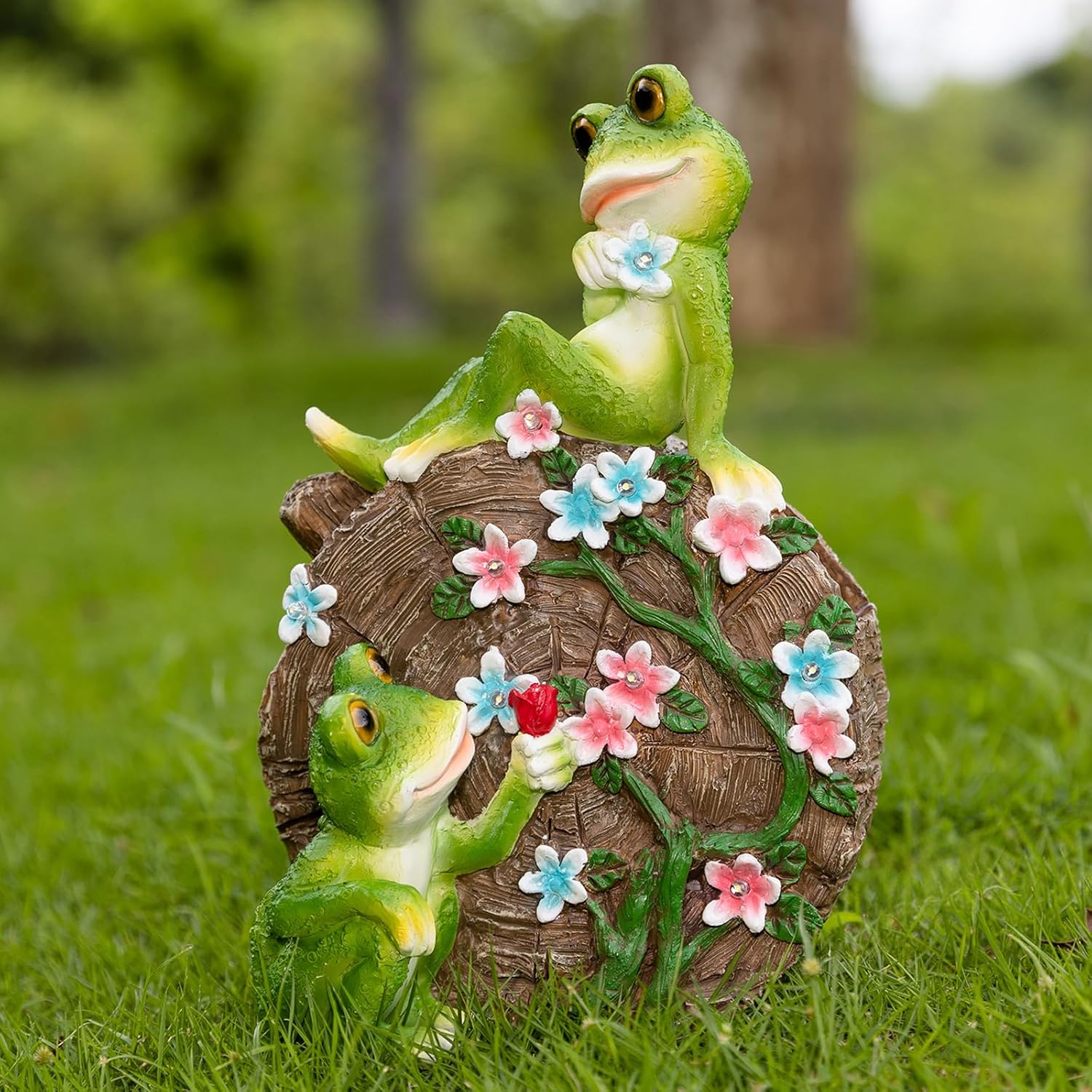 VESTCDF Solar Couple Frog Garden Statues Outdoor Decor Creative Resin Frogs Couple
