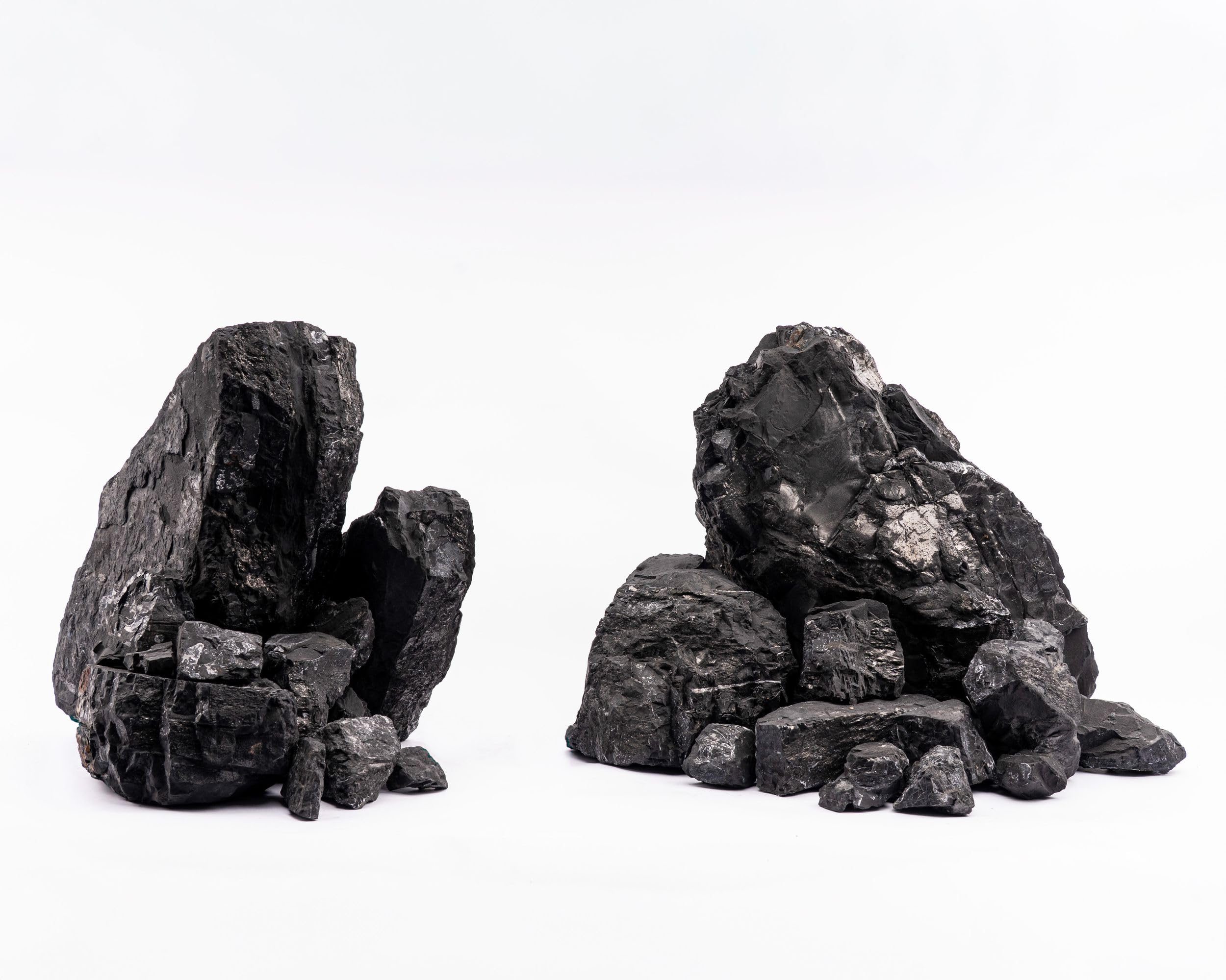 NatureHolic Kuro Stone | Dunkler Aquarium Stein I wasserneutral mit Highlights aus Glimmer I Aquascaping Hardscape Steine Deko für Aquarien I Größe XL: 27-32 cm
