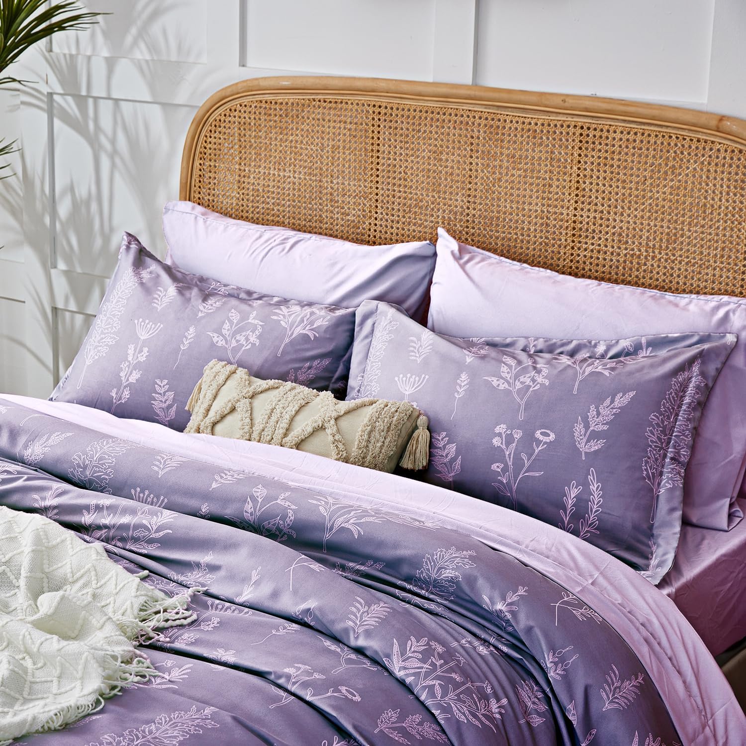 Floral Comforter Set Full Lavender, Cute Flower Bed in a Bag Full Boho 7 Pieces, Soft Fluffy Bedding Sets with Comforter, Sheets, Pillowcases & Shams, All Season, Purple