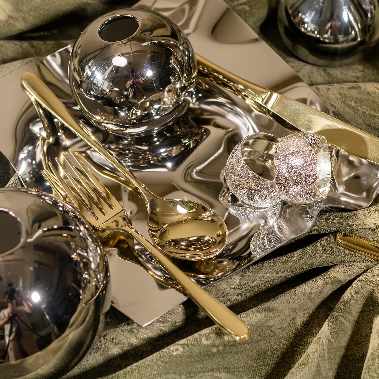 Alata Vienna 18/10 Edelstahl Poliert, Besteck Set 6 Personen Champagner Gold, Essbesteck 30 teilig, Glänzend, Spülmaschinenfest