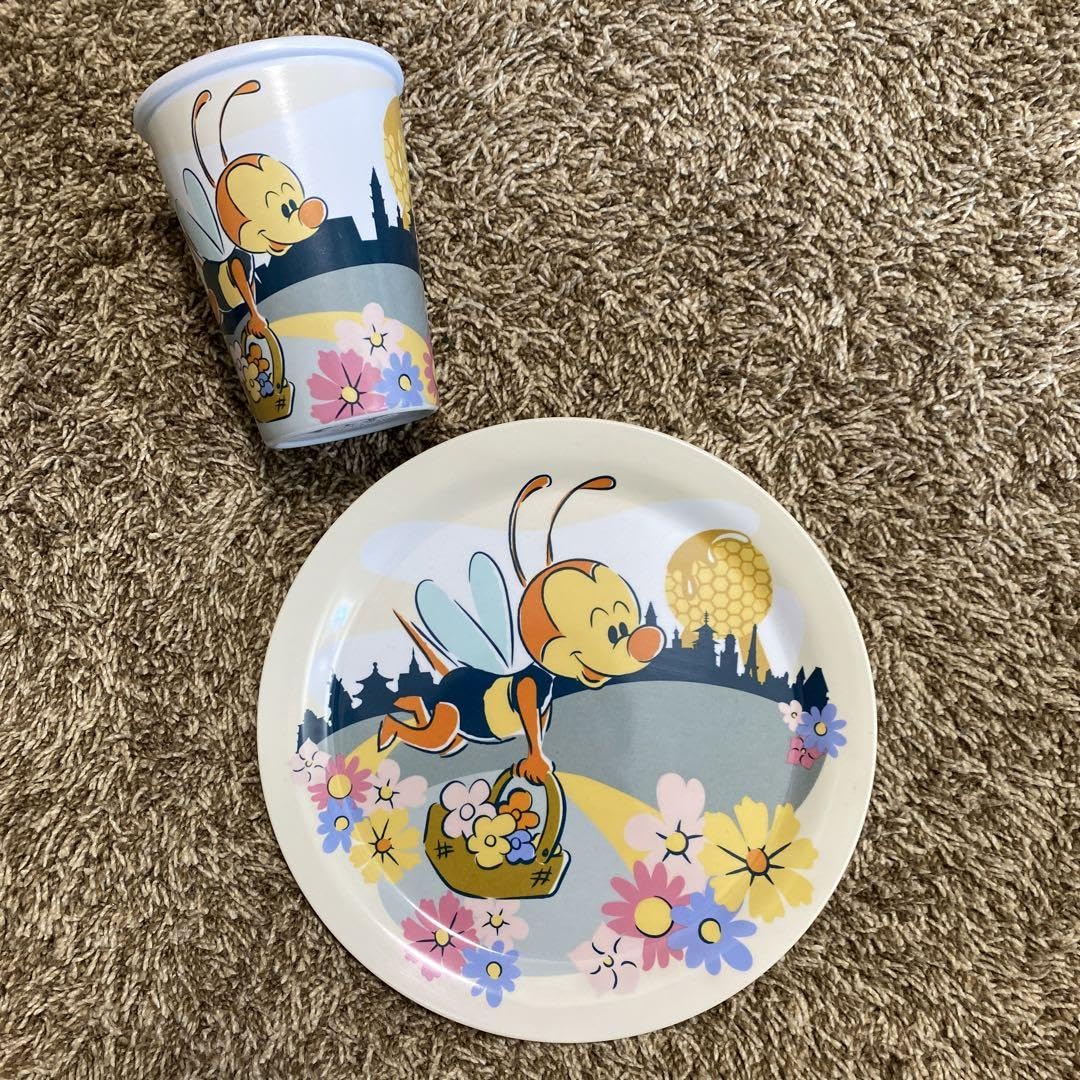 Amazon | WDW エプコット ミツバチスパイク食器セット UGCR