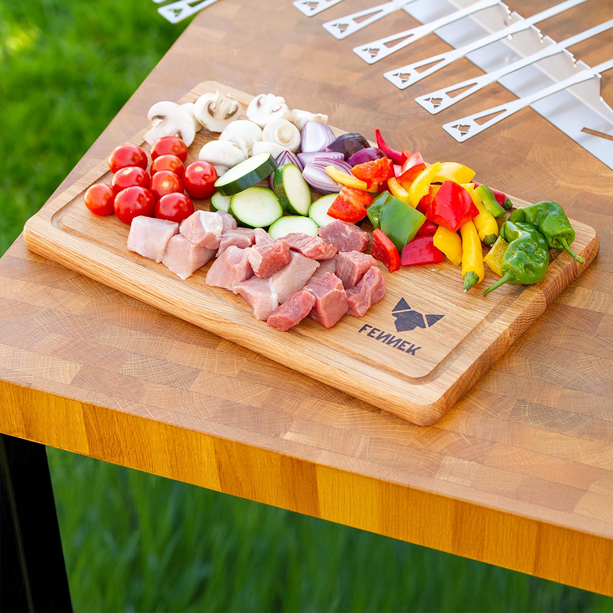 FENNEK Schneidebrett, Frühstücksbrett XL | 40 x 25 cm | aus EICHE | mit Leinöl behandelt | Ideal zum Kochen, Grillen uvm.