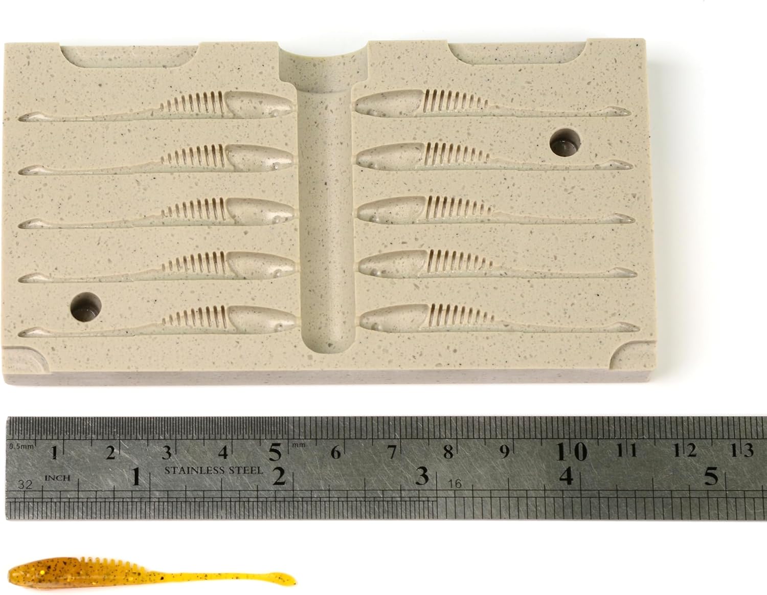 FatFish F01-10C Bait Mold Soft Plastiс Lure Making Injection Mold for Do-It Fishing Lures 2"