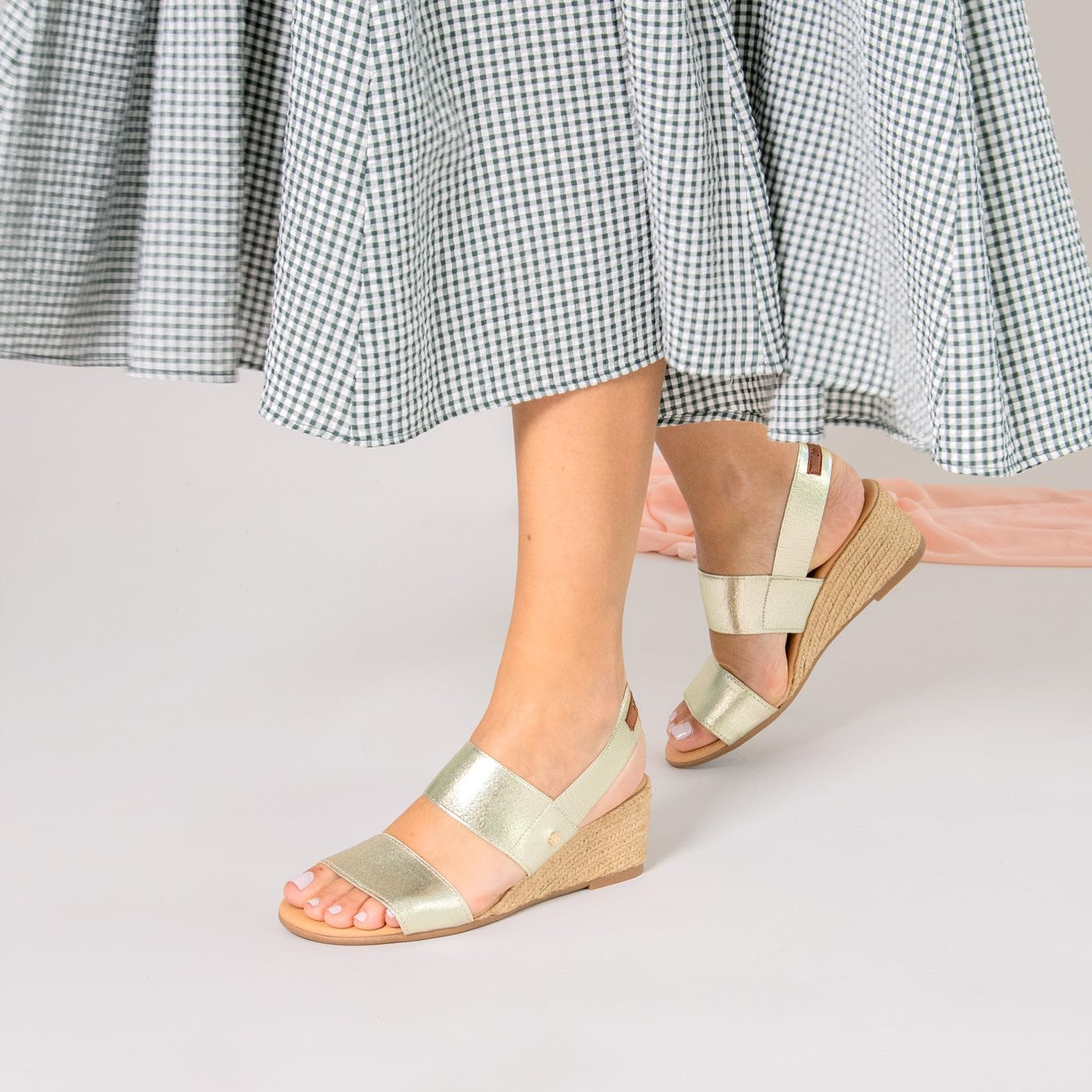 MiMaO. Slingback de tacón de cuña tipo Alpargatas. Fabricado en España