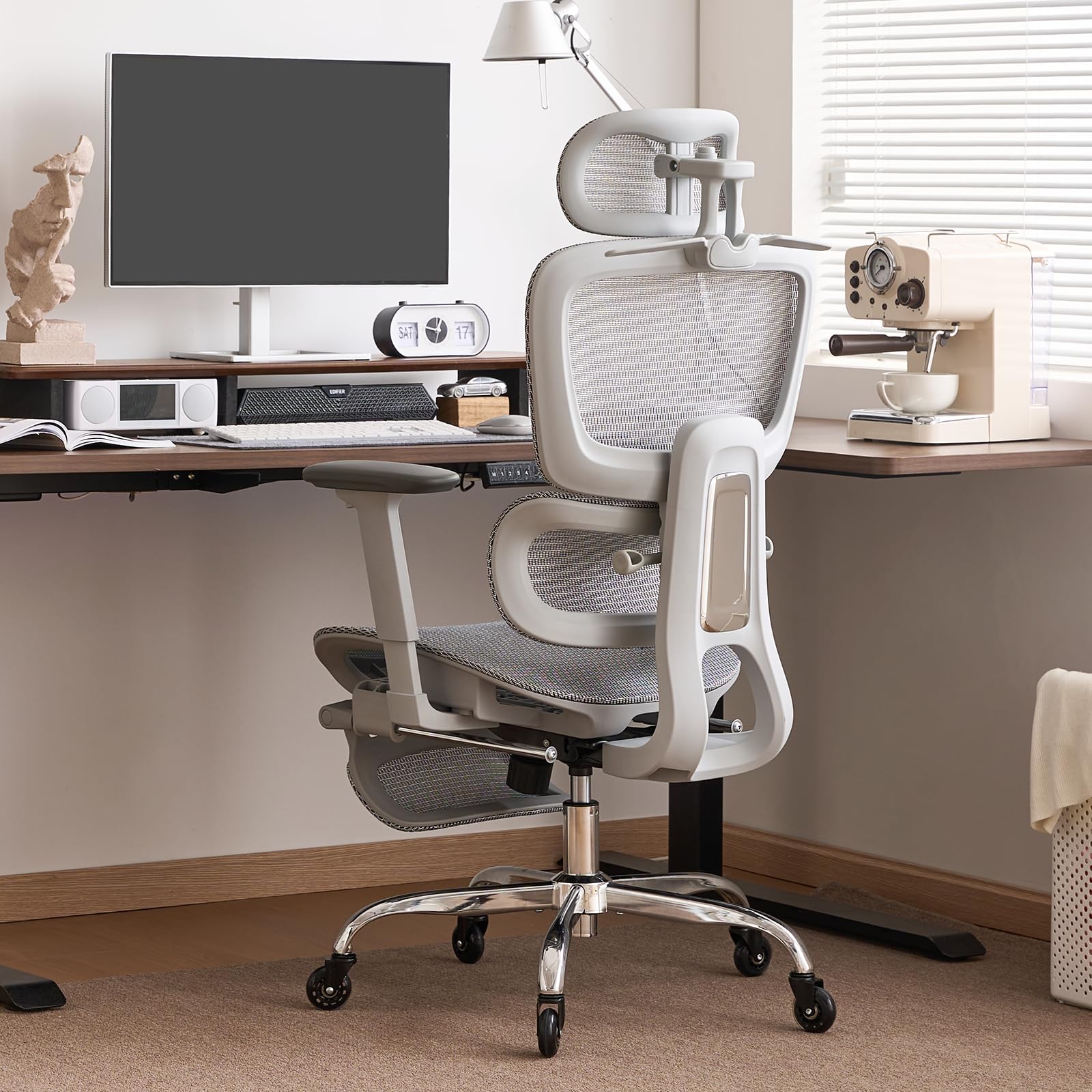 LarkLeaves Sedia Ufficio Ergonomica con Schienale Regolabile 5 Livelli/Supporto Lombare 2D per Ufficio/Casa/Gaming, Poggiatesta 3D + Cuscino Cervicale, Poggiapiedi Retrattile, Ruote Silentec, Grigio
