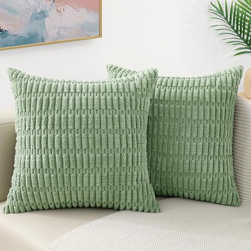 decorUhome Juego de 2 fundas de almohada decorativas de color verde salvia de 16 x 16 pulgadas, fundas de almohada cuadradas de pana suave a rayas