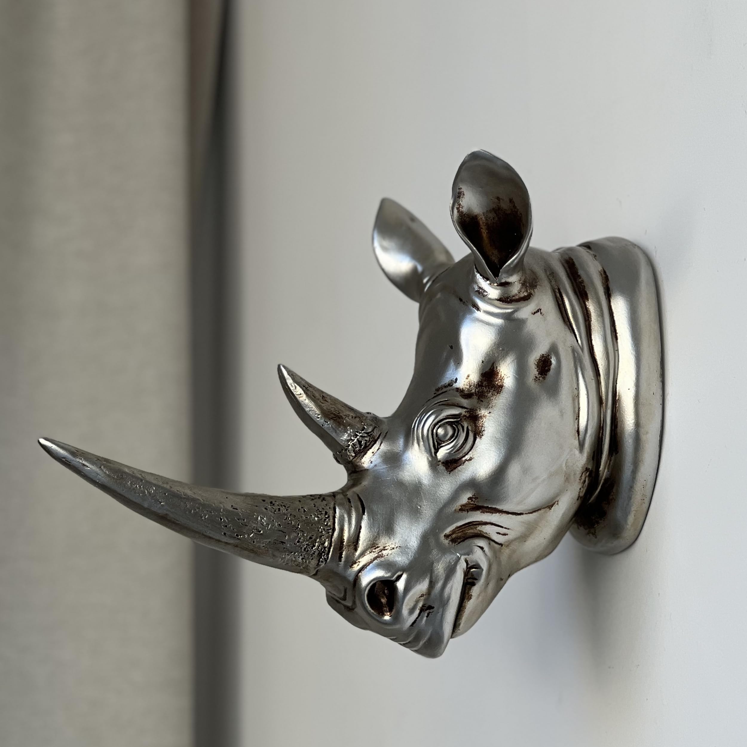 【希少】 カレデザイン Deco Object Struggling Rhino Deco Figurine Artistic Rhino 46cm - KARE Design (Montenegro)