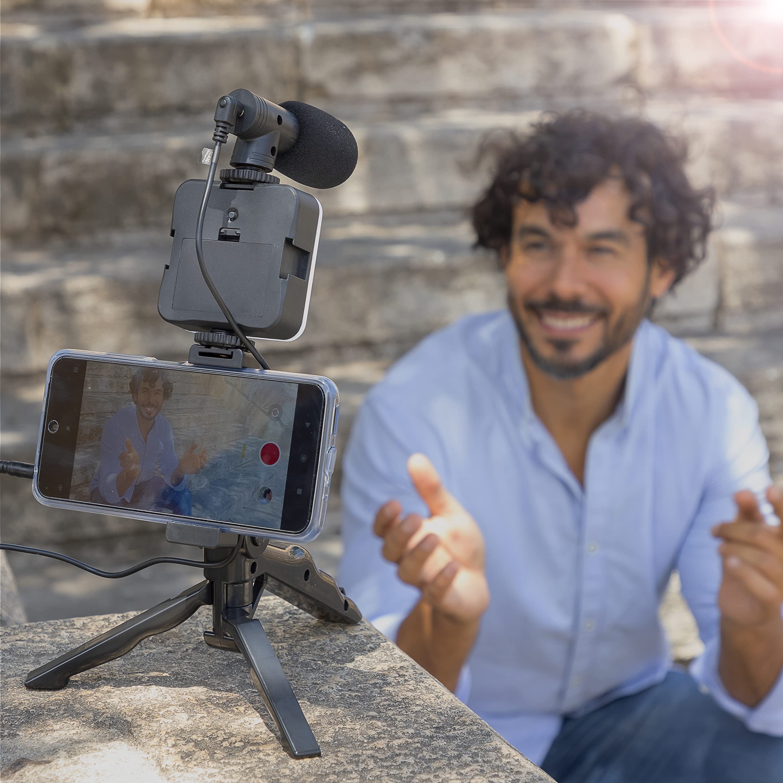 InnovaGoods® Kit de vlogging (6 piezas), tripode para movil graba vídeos de forma profesional, con aro de luz LED, micrófono y mando, ideal para vloggers, YouTubers y creadores de contenido.