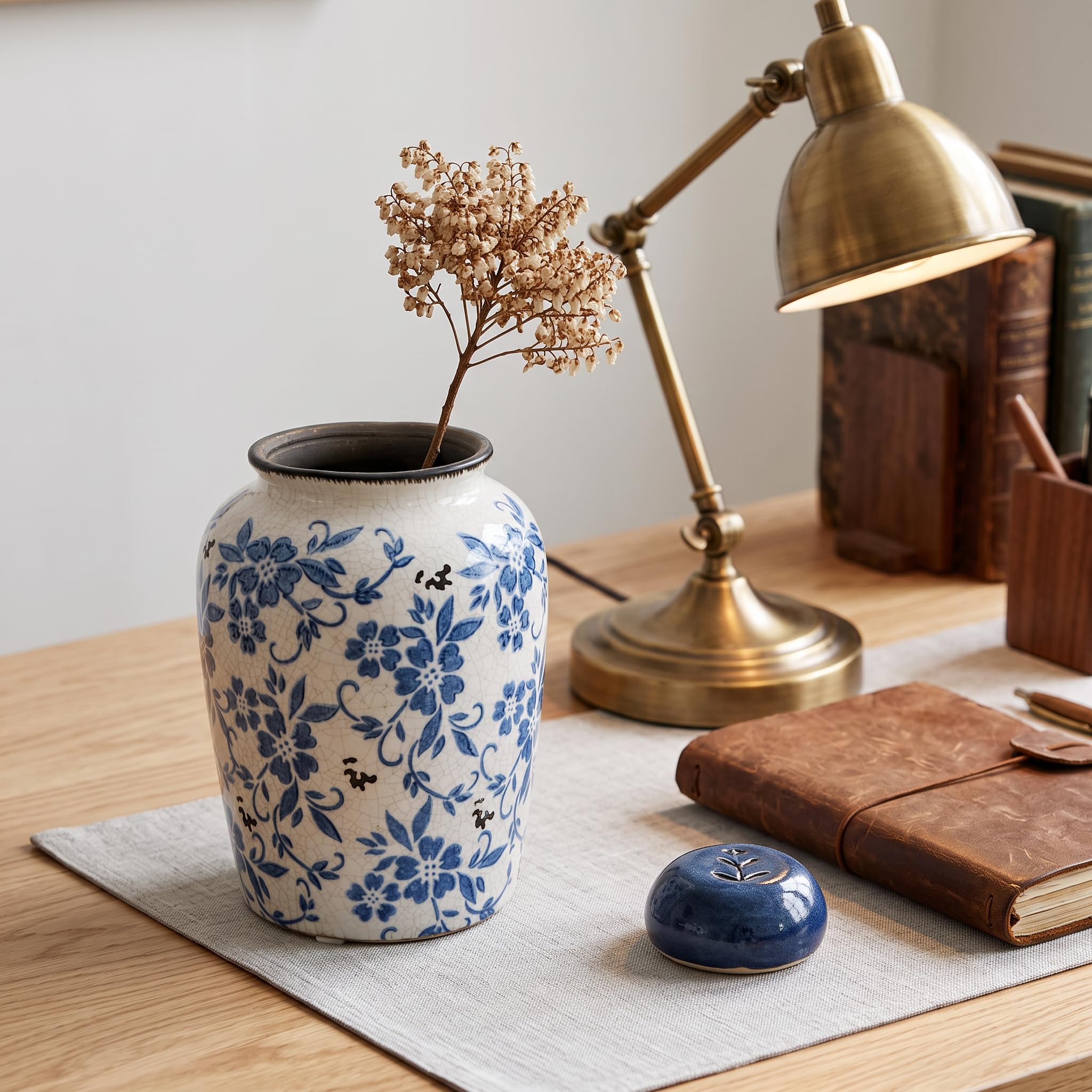 Amazon.com: Goaste Vintage Blue and White Porcelain Vase, 7.7 Inch