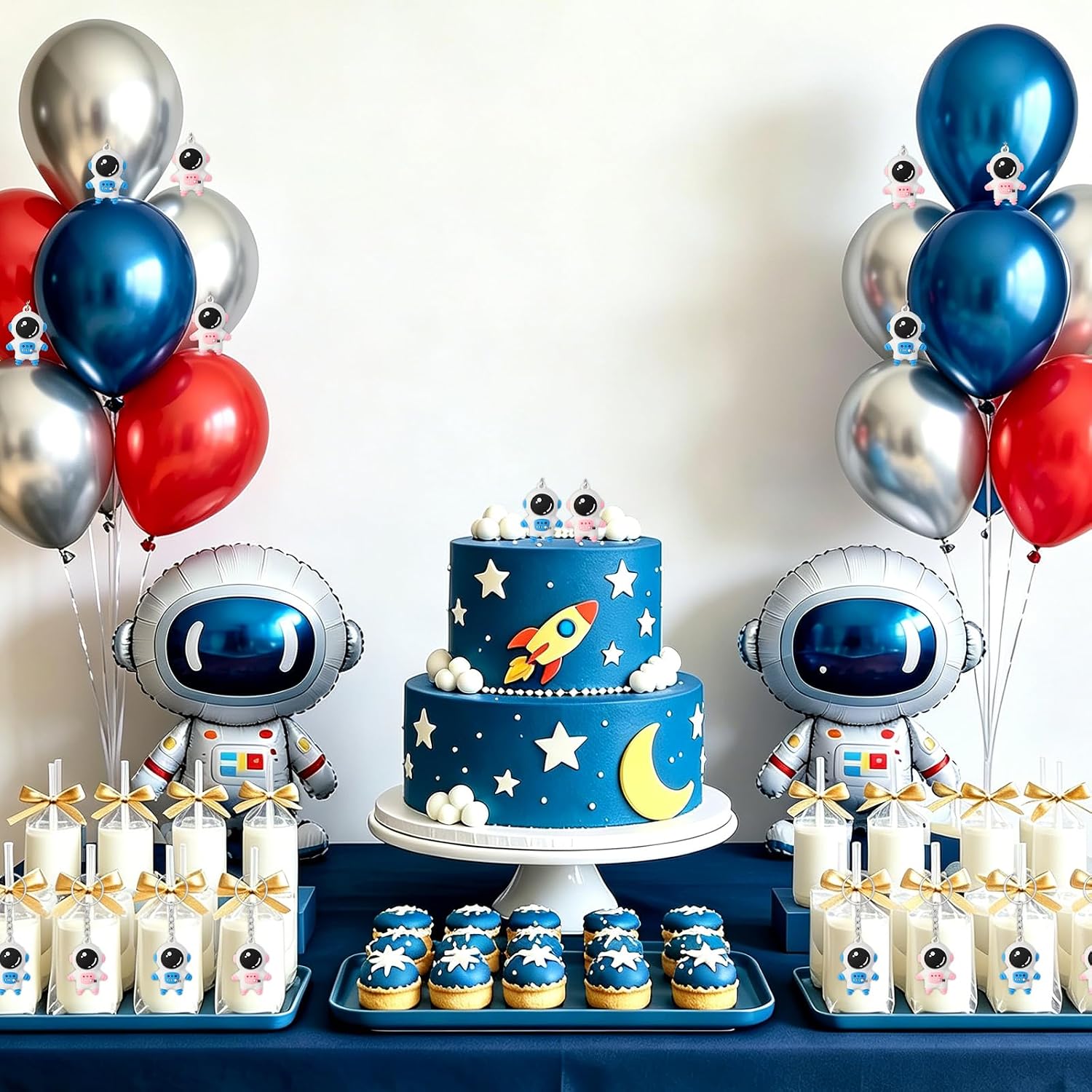 BLMHTWO 24PCS Astronaut Space Keychains, Space Themed Astronaut Party Favors Outer Party Favors Planet Keychain for School