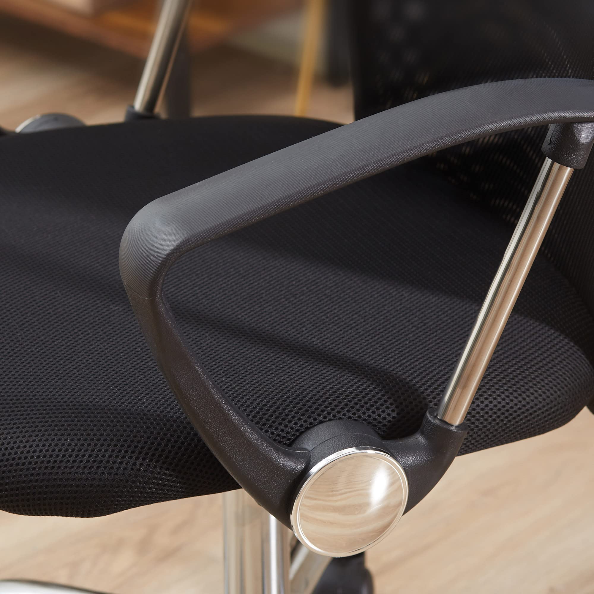 HOMCOM Bürostuhl Ergonomischer Schreibtischstuhl mit Armlehne Schwarz | Hohe Rückenlehne, Höhenverstellbarer Drehstuhl mit Wippfunktion, Netzbespannung, Computerstuhl