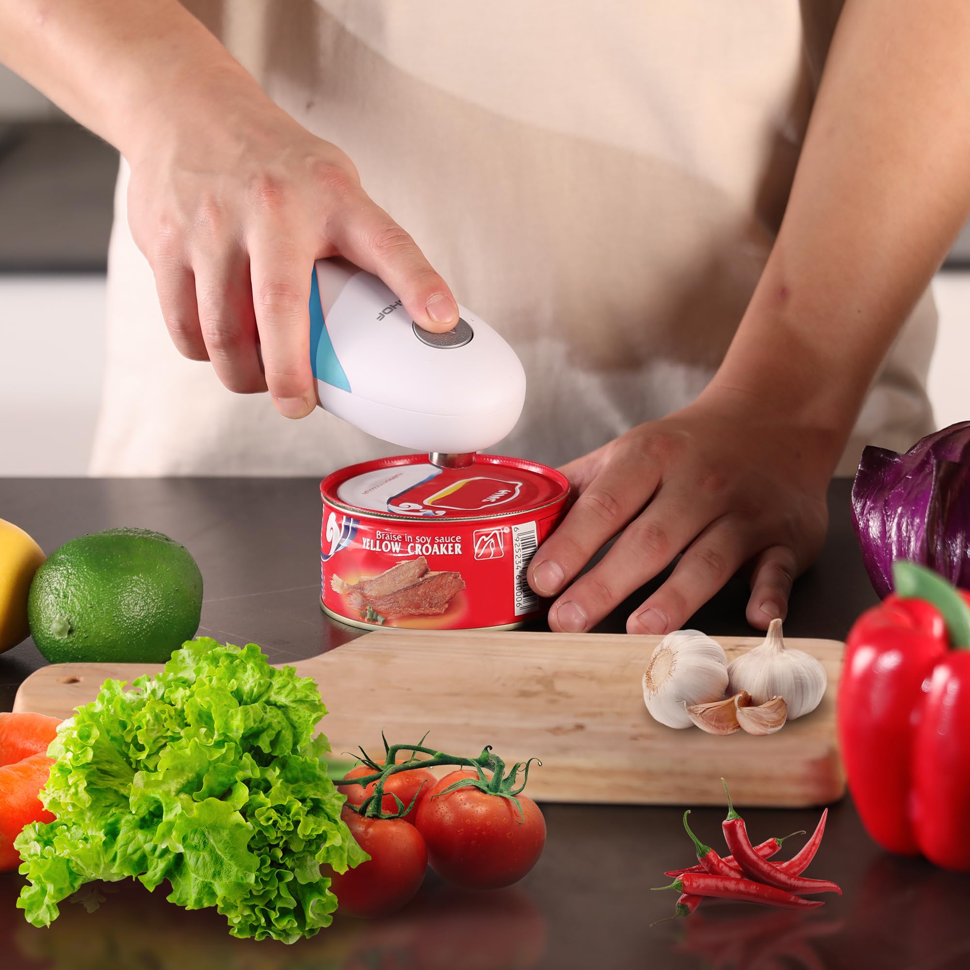 HAUSHOF Apriscatole Elettrico One Touch Bordo Liscio, Apriscatole Automatico con Funzione di Avvio e Arresto Automatico One Touch, Gadget da Cucina con 4 Batterie per Cuochi-Blu