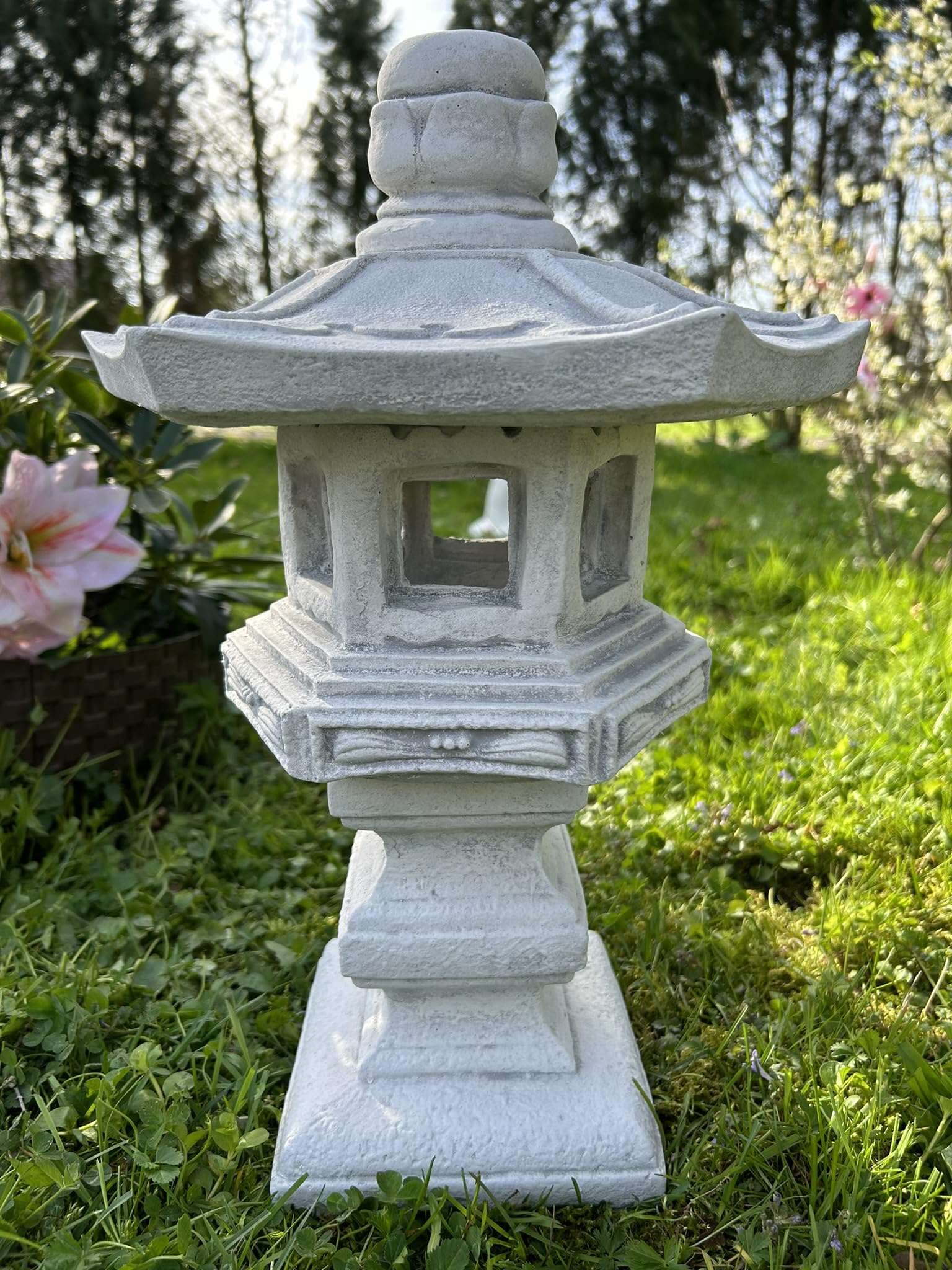 FABRIQ Yukimi Doro Statuetta decorativa da giardino in pietra artificiale, lampada giapponese su base, grigio, resistente al gelo, altezza: 42 cm