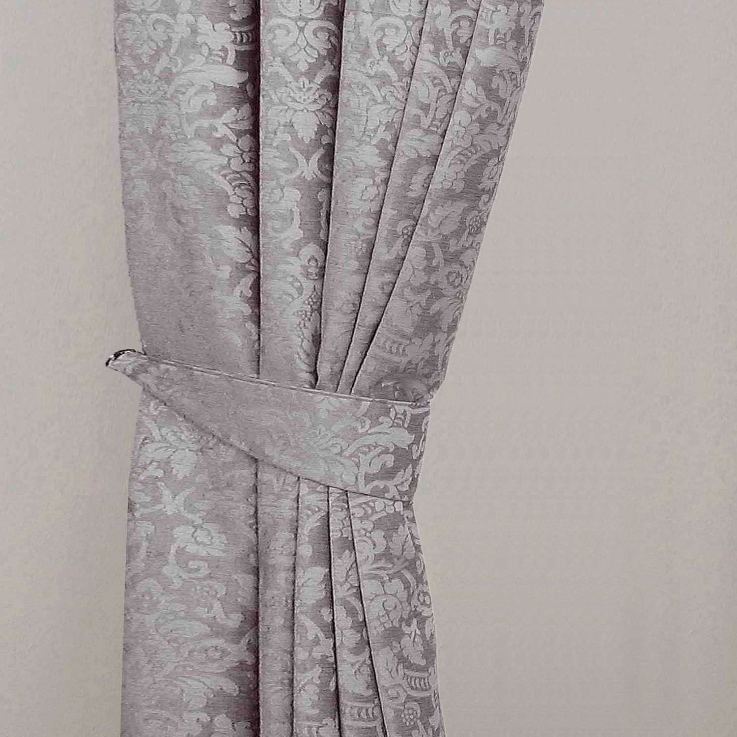 Homescapes Velvet Jacquard Curtain Tie Back Pair in Grey