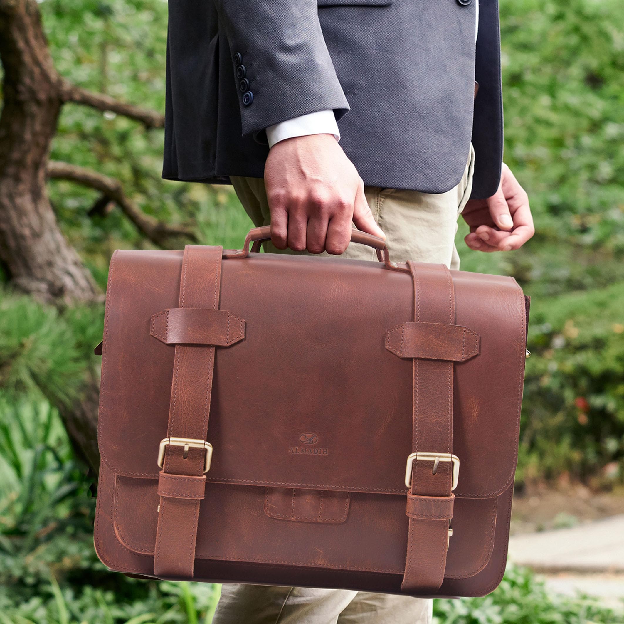 ALMADIH Leder XXL Aktentasche SAM handgefertigt, 3 große Fächern - robustem Rindsleder braun Vintage, Lehrertasche Anwalttasche Laptoptasche Notebook Unitasche Businesstasche Umhängetasche