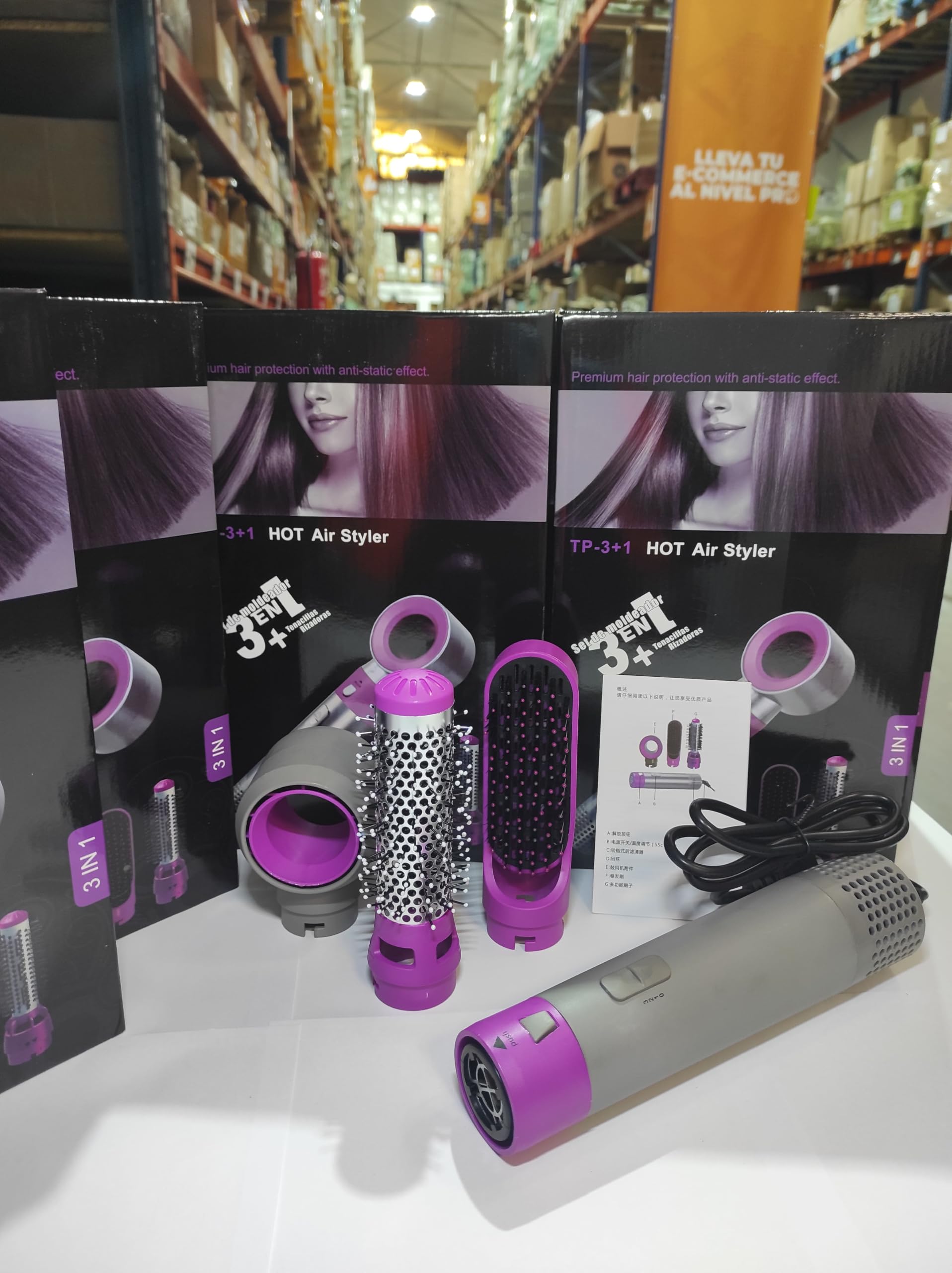 MayMax Cepillo Moldeador de Pelo 3 en 1 - Seca, alisa y da volumen en un solo paso, aire caliente con revestimiento ceramico suave, ideal para peinados rapidos en casa