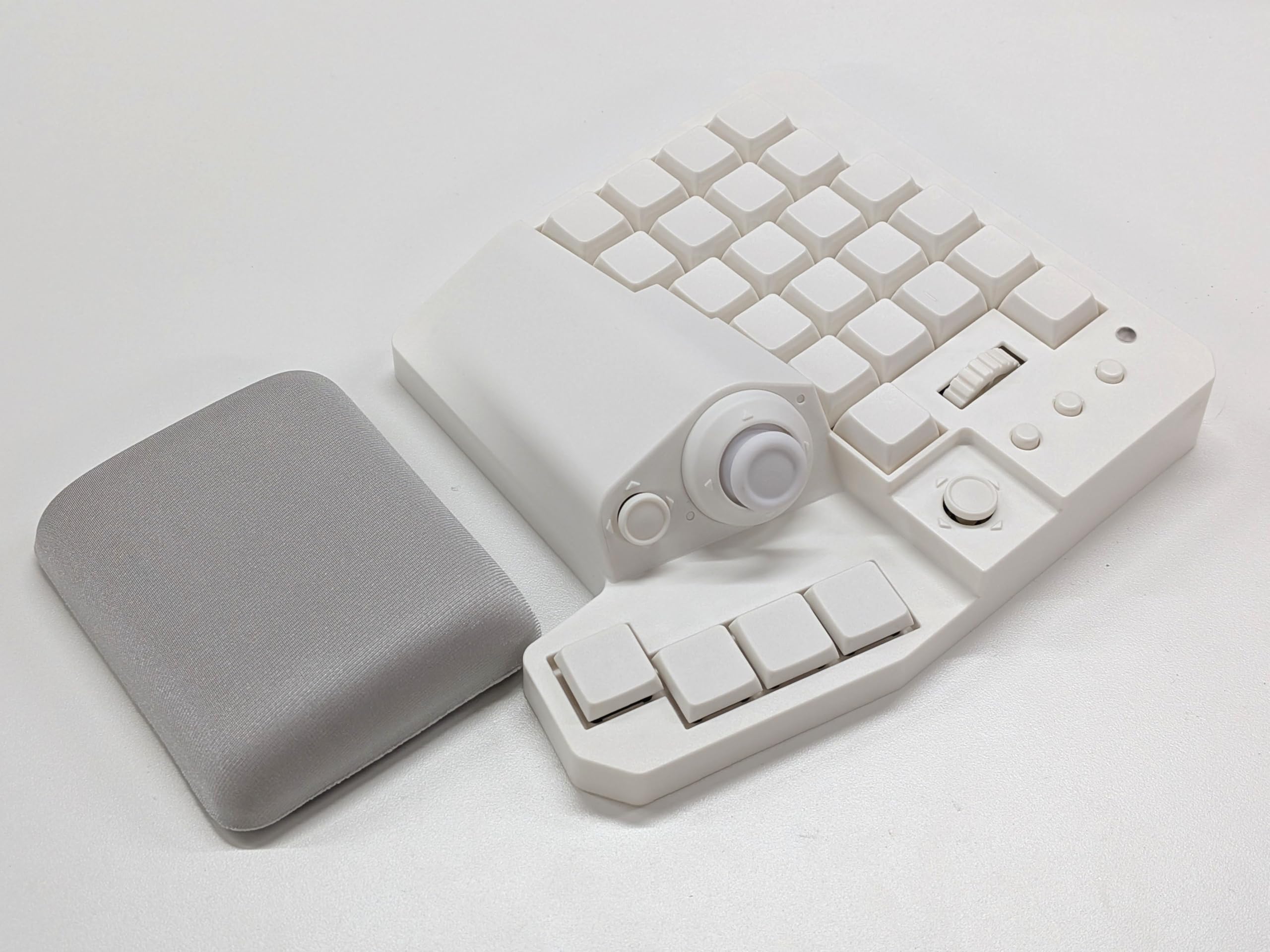 Amazon | [MH-Device] MH-Zeta ジョイスティック・ホイール付き47キー