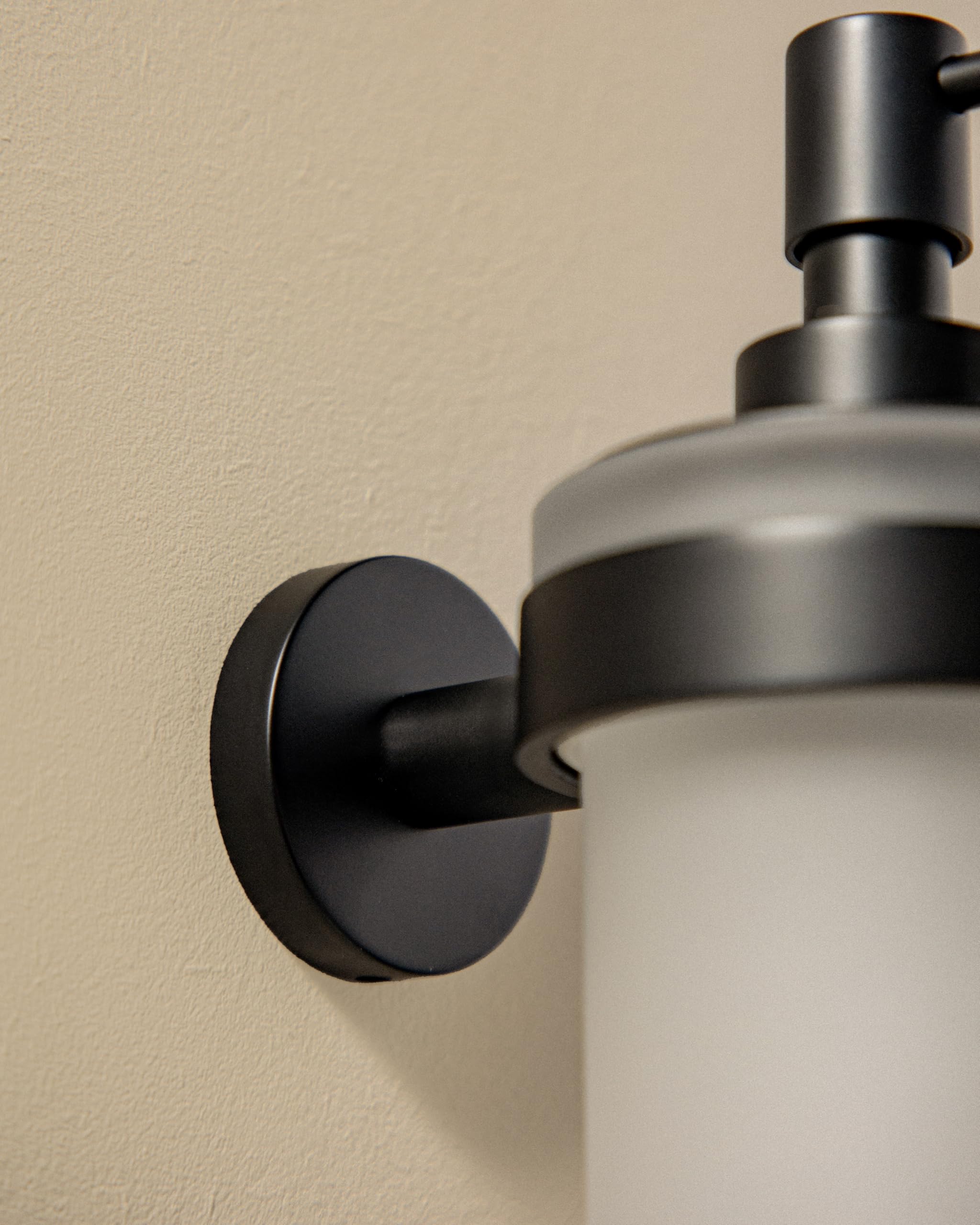 COSMIC Start Dispensador de Jabón de Pared de Diseño Elegante Fabricado en Cristal y Metal. Montaje Mediante Tornillería. Dosificador Recargable para Baño de 200 Ml de Color Negro Mate
